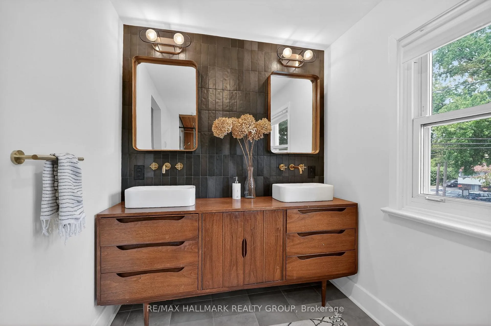 Photo 24 of 3588 Albion Road, Ottawa, Emerald Woods/Sawmill Creek — HOMEH
