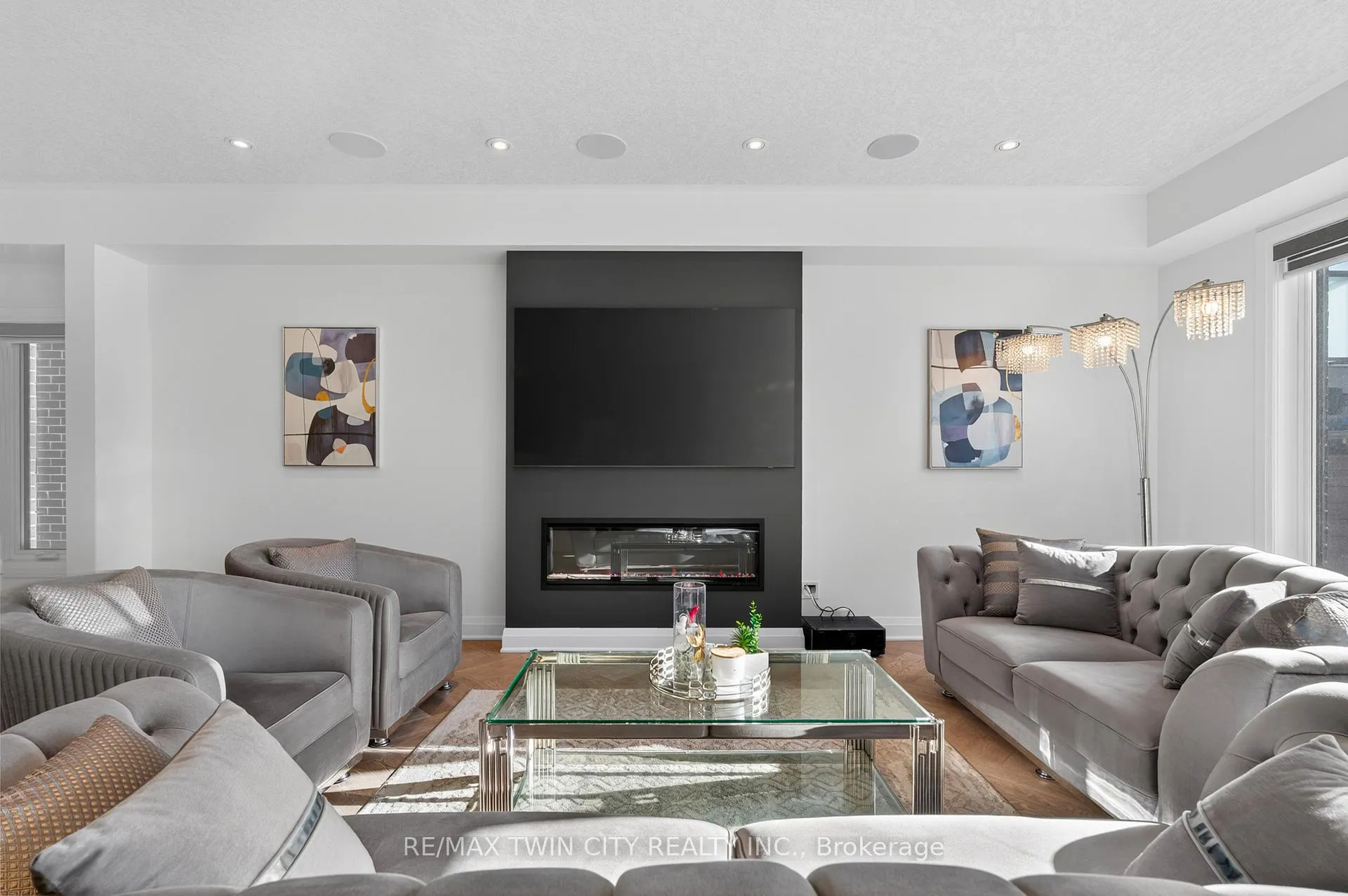 Photo 6 of 296 Raspberry Place, Waterloo, Columbia Forest/Clair Hills — HOMEH
