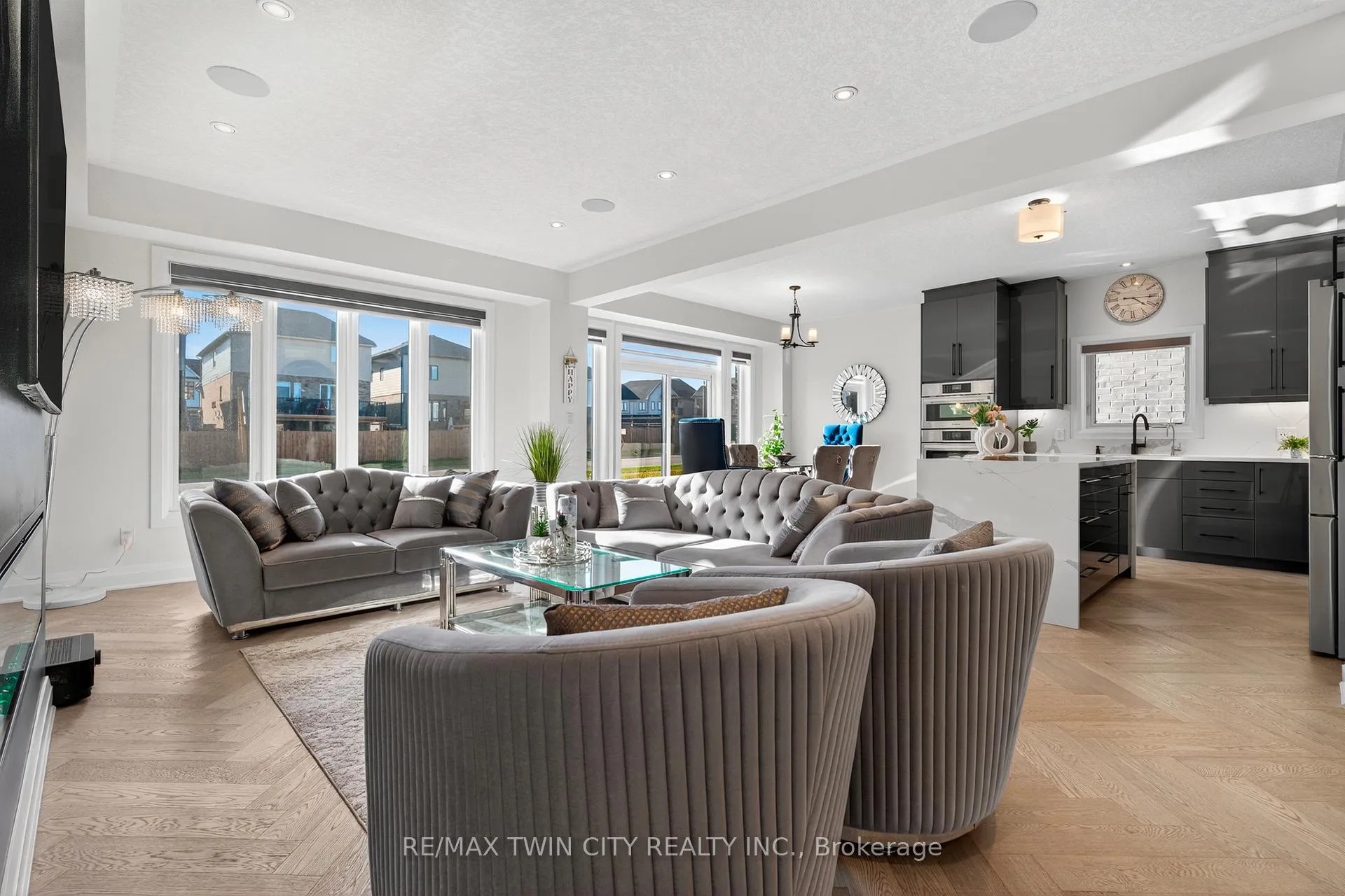 Photo 9 of 296 Raspberry Place, Waterloo, Columbia Forest/Clair Hills — HOMEH