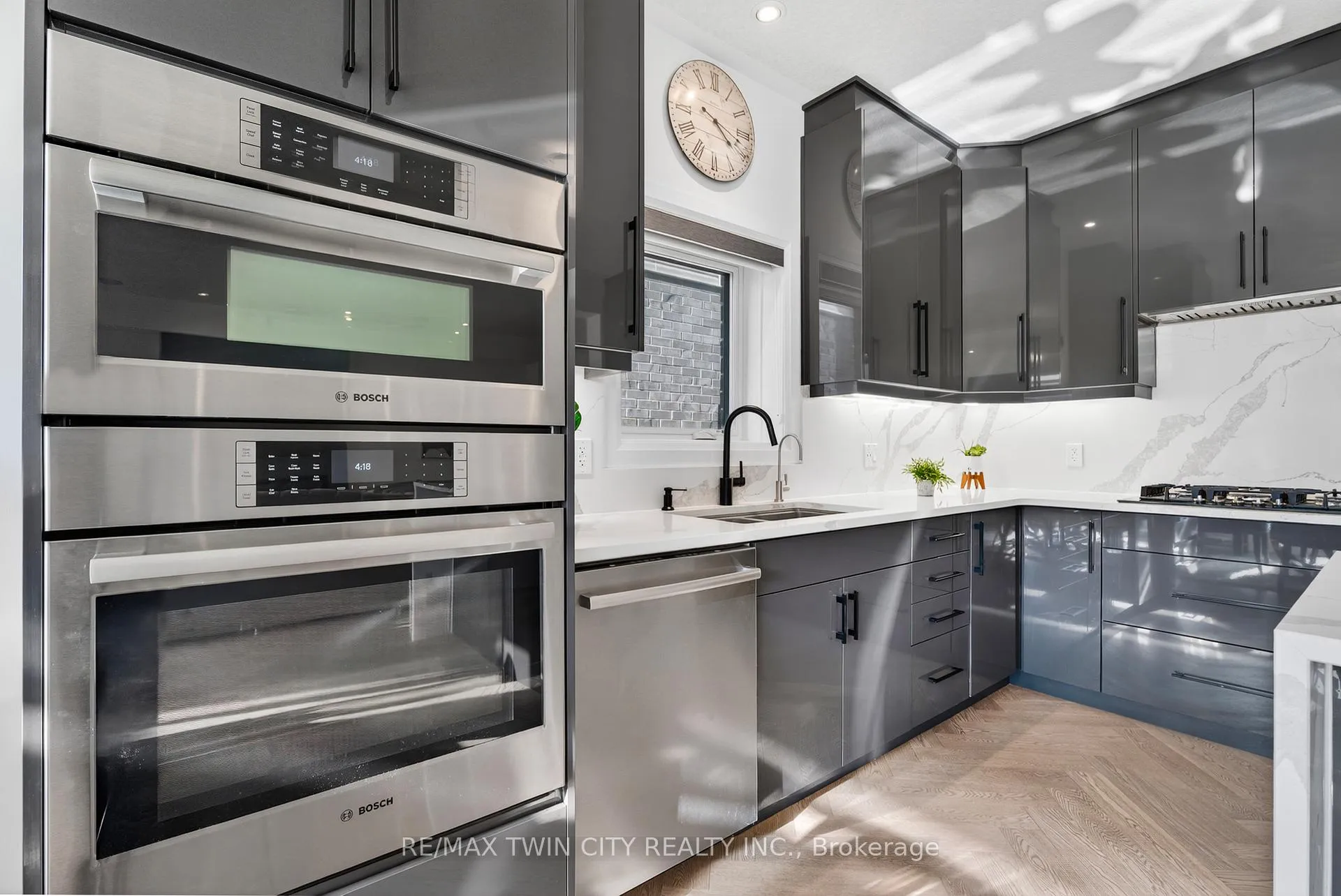 Photo 12 of 296 Raspberry Place, Waterloo, Columbia Forest/Clair Hills — HOMEH
