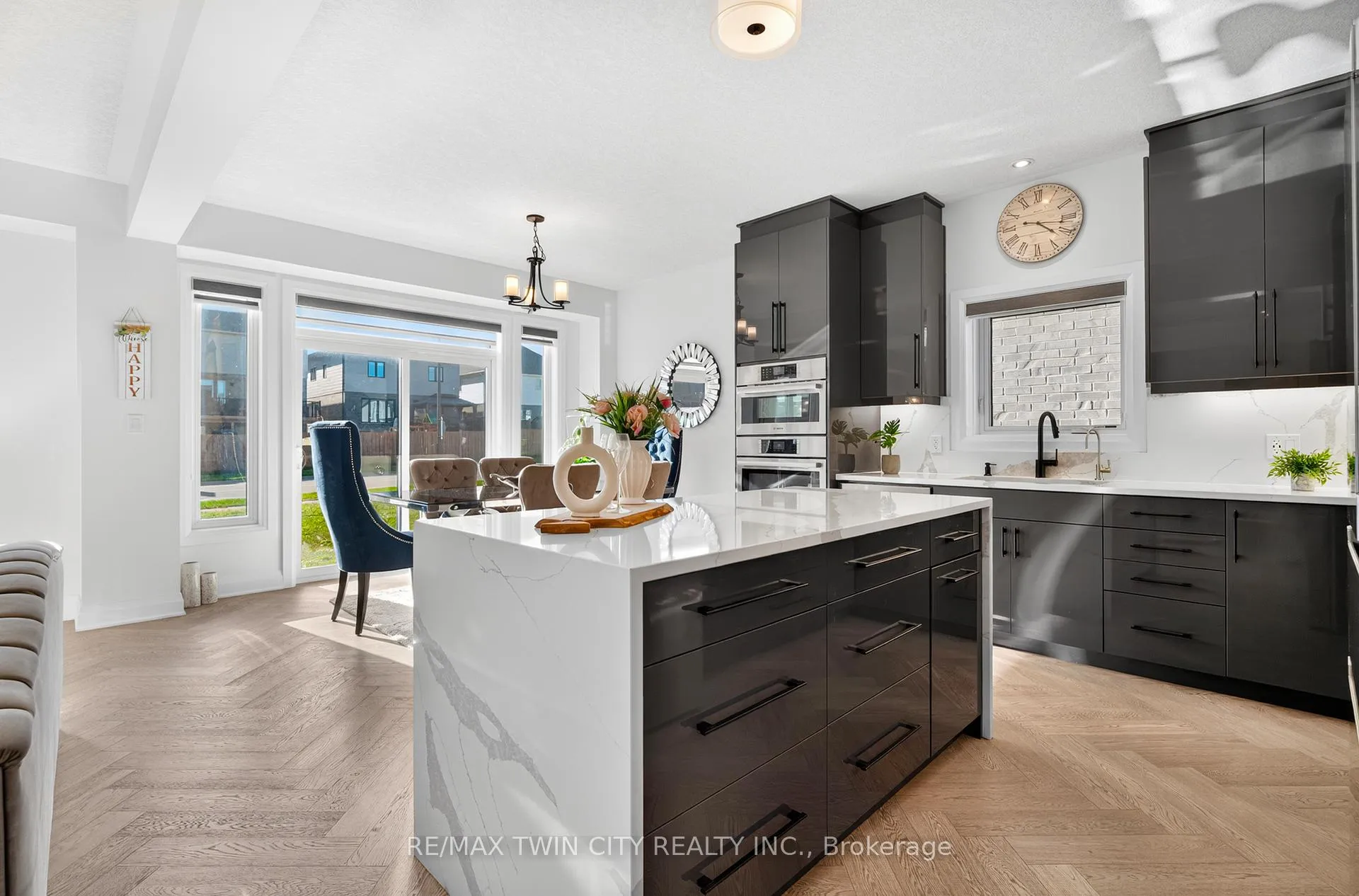 Photo 13 of 296 Raspberry Place, Waterloo, Columbia Forest/Clair Hills — HOMEH