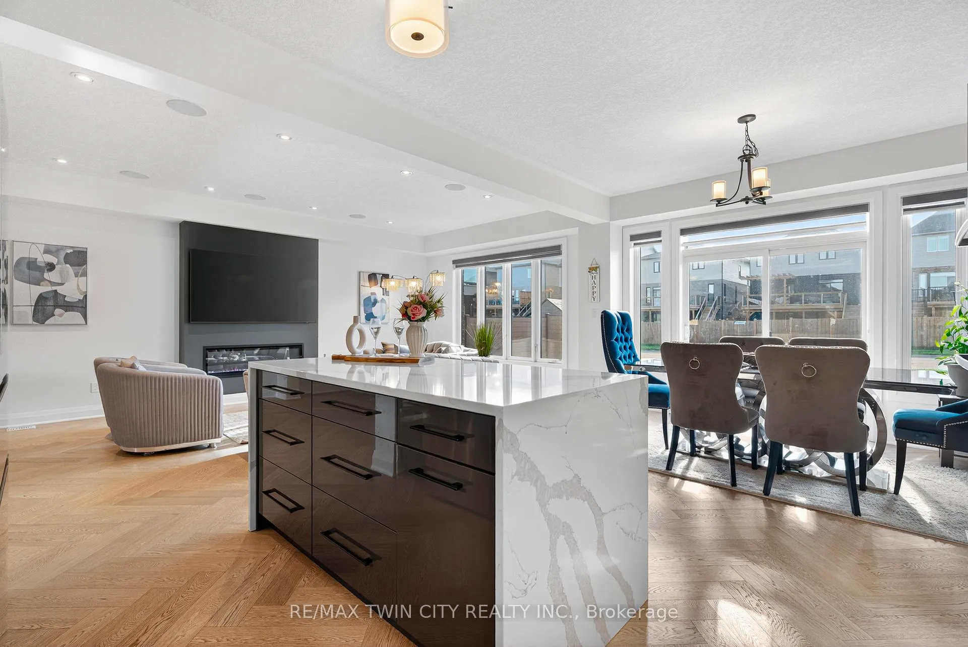 Photo 14 of 296 Raspberry Place, Waterloo, Columbia Forest/Clair Hills — HOMEH