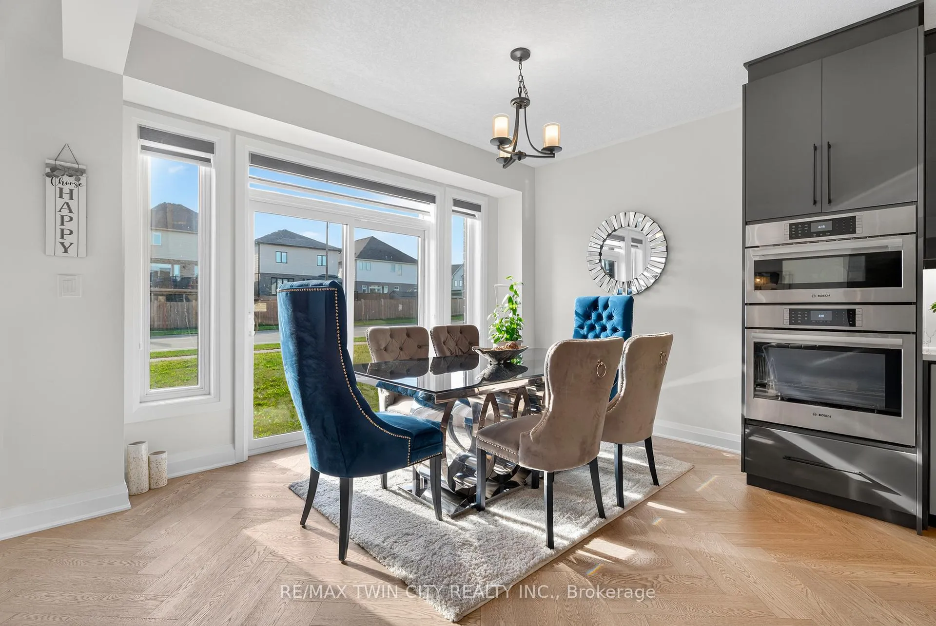 Photo 17 of 296 Raspberry Place, Waterloo, Columbia Forest/Clair Hills — HOMEH
