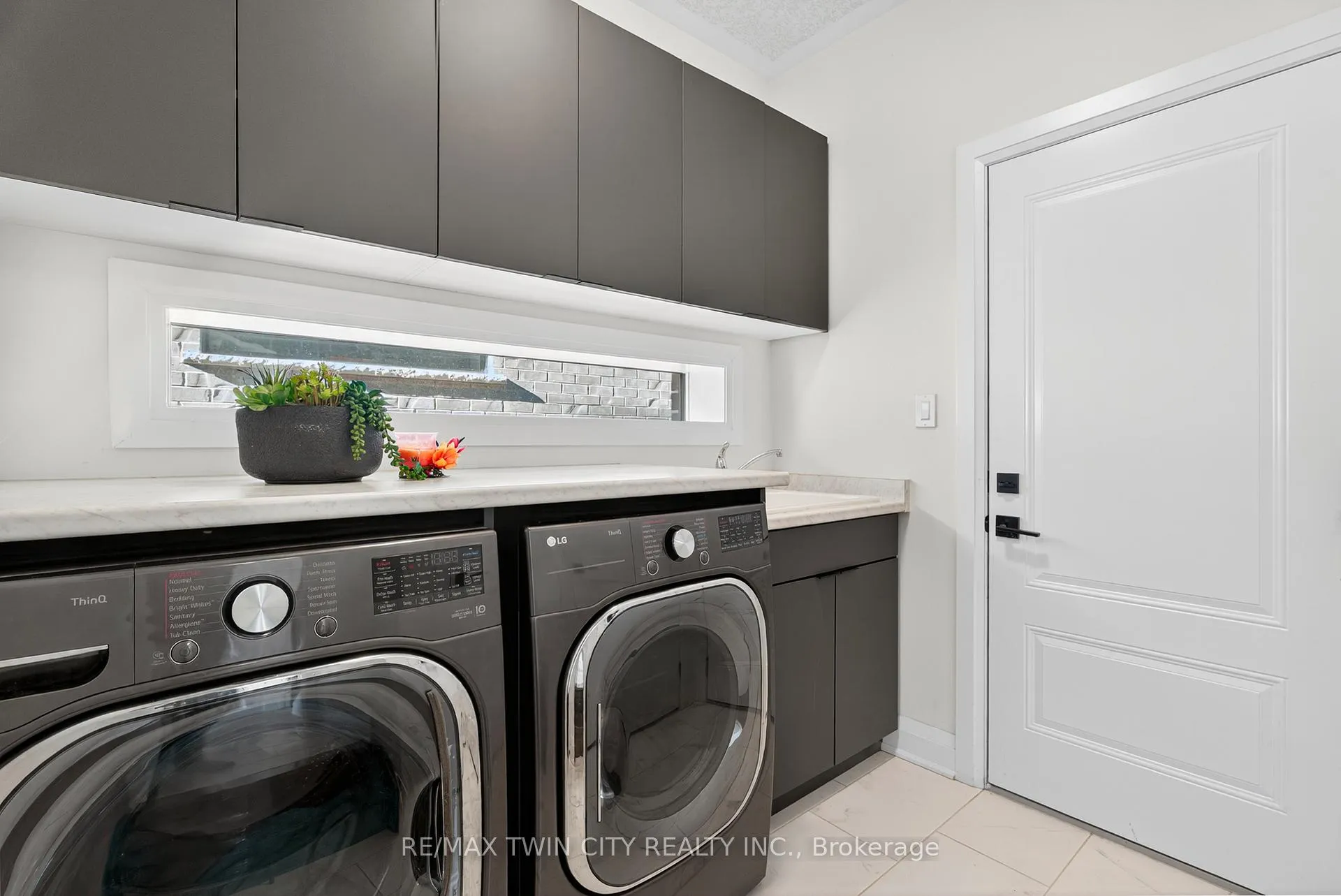 Photo 21 of 296 Raspberry Place, Waterloo, Columbia Forest/Clair Hills — HOMEH