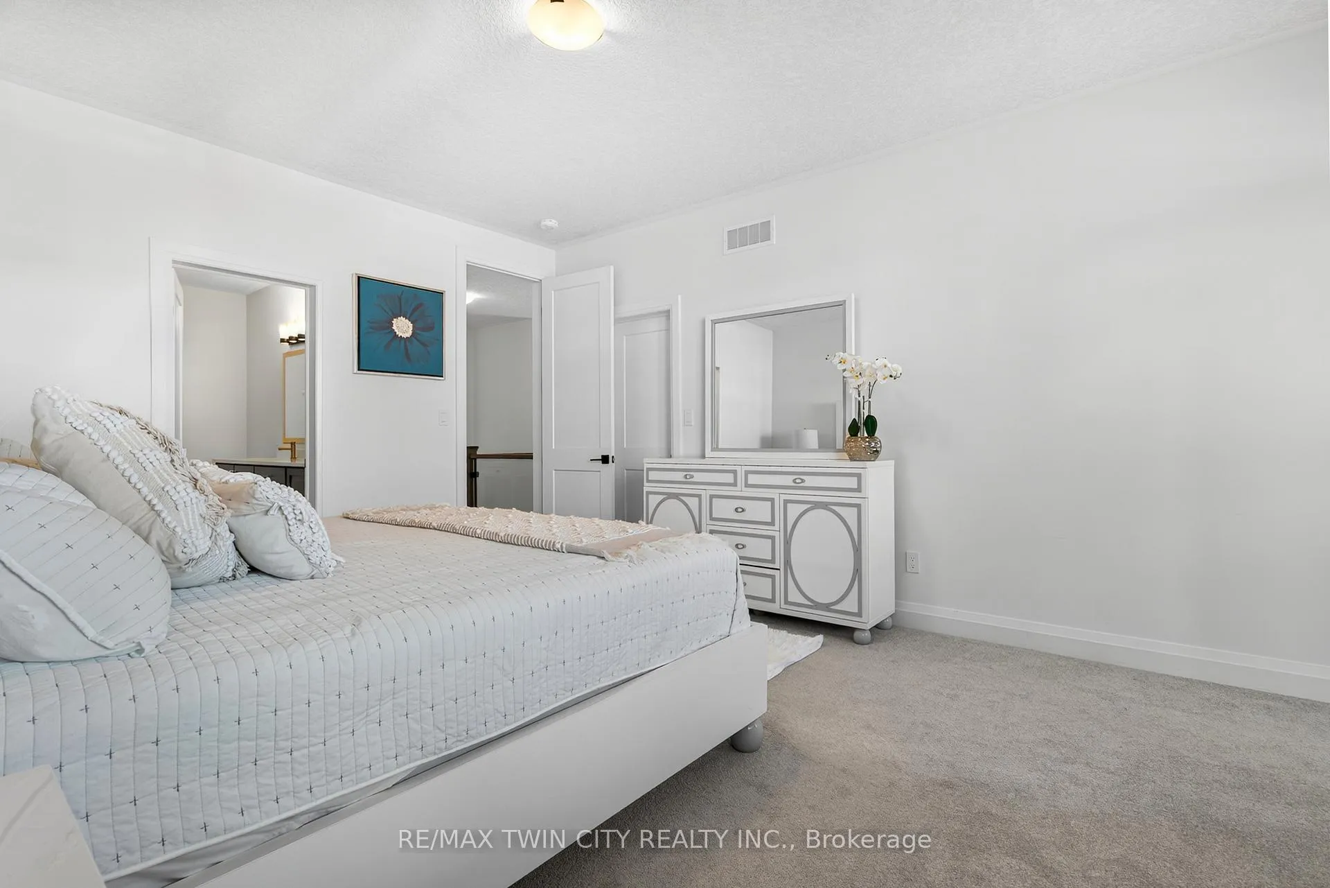 Photo 27 of 296 Raspberry Place, Waterloo, Columbia Forest/Clair Hills — HOMEH