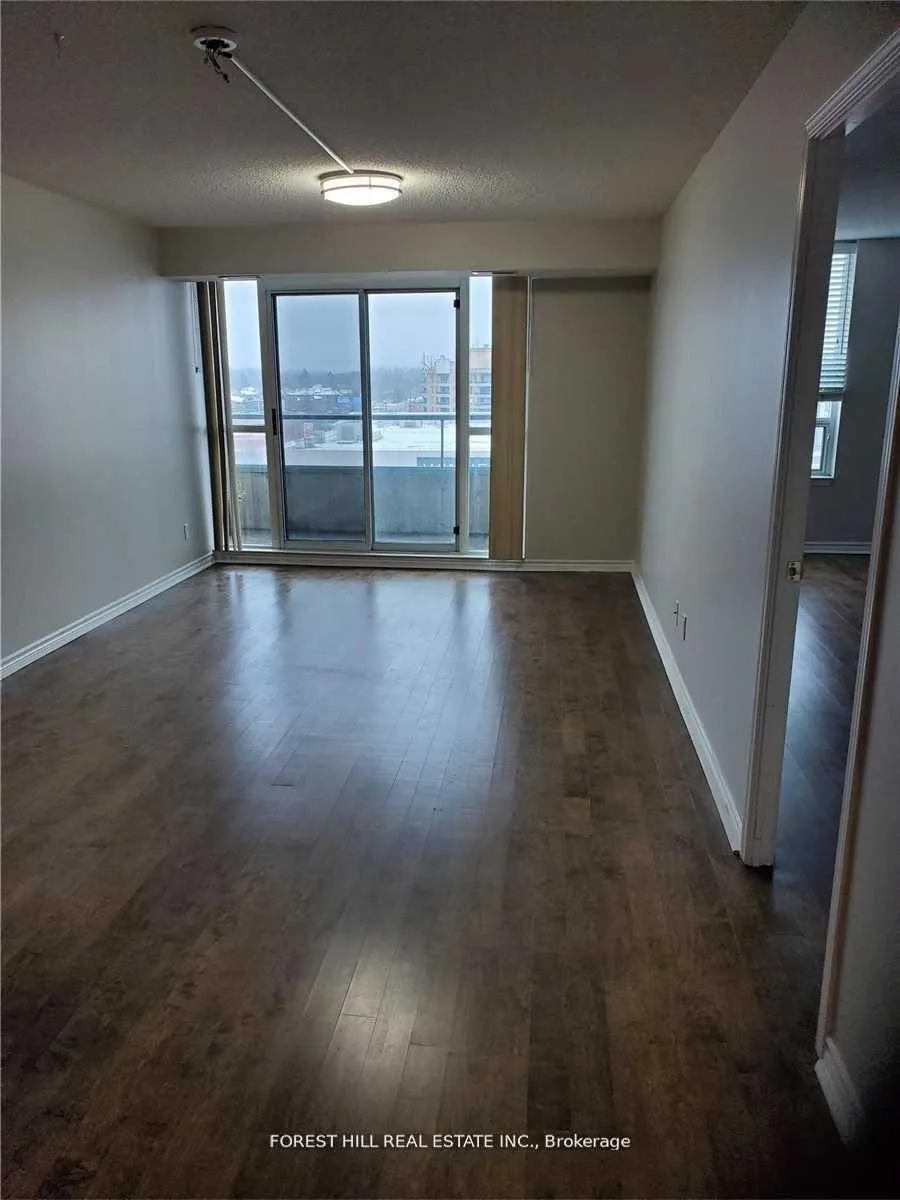 Photo 5 of Unit 812, 8 Covington Road, Toronto, Englemount-Lawrence — HOMEH
