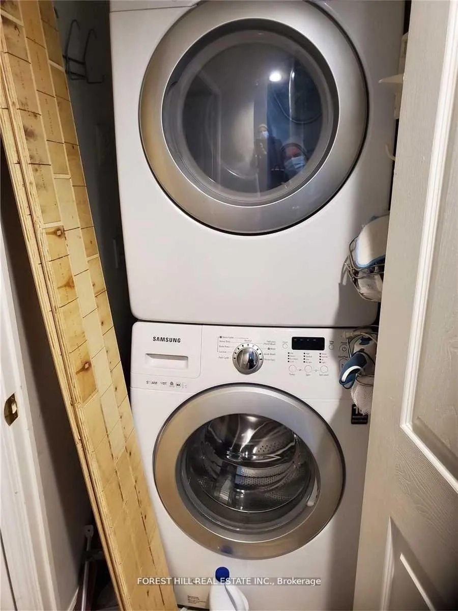 Photo 15 of Unit 812, 8 Covington Road, Toronto, Englemount-Lawrence — HOMEH