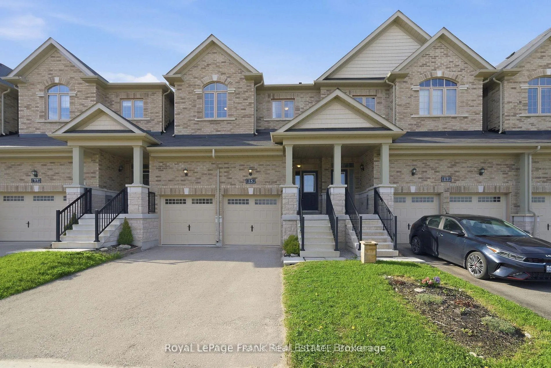 Photo 2 of 15 Highlands Boulevard, Cavan Monaghan, Cavan Twp — HOMEH