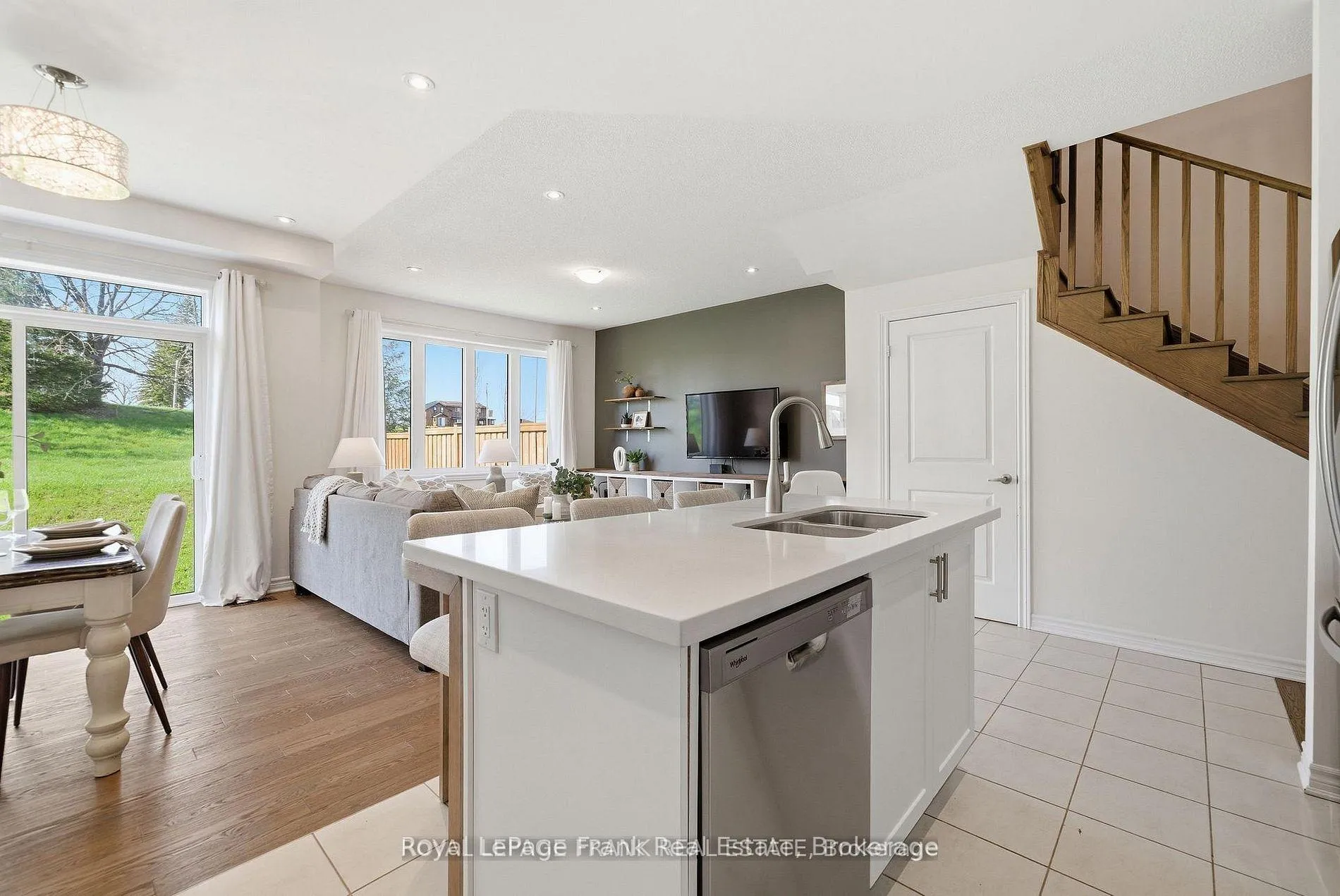 Photo 10 of 15 Highlands Boulevard, Cavan Monaghan, Cavan Twp — HOMEH