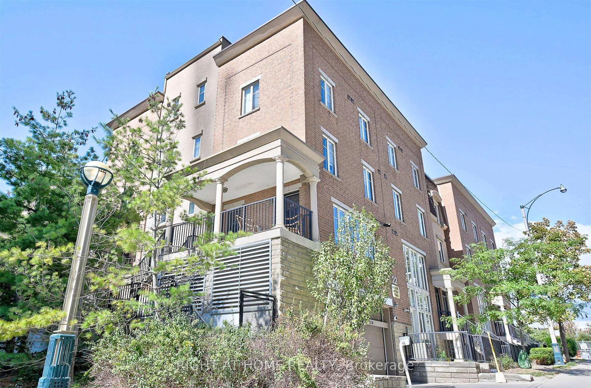 Front of Unit 109, 22 Western Battery Road