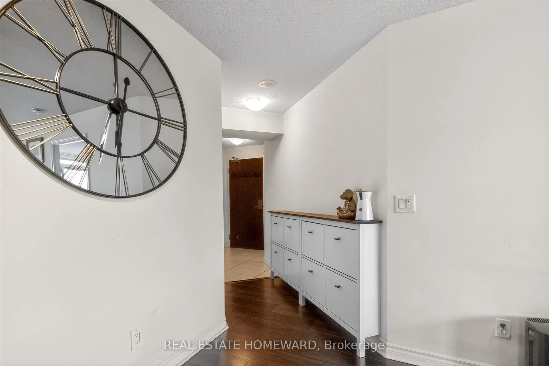 Photo 3 of Unit 518, 25 Lower Simcoe Street, Toronto, Waterfront Communities — HOMEH