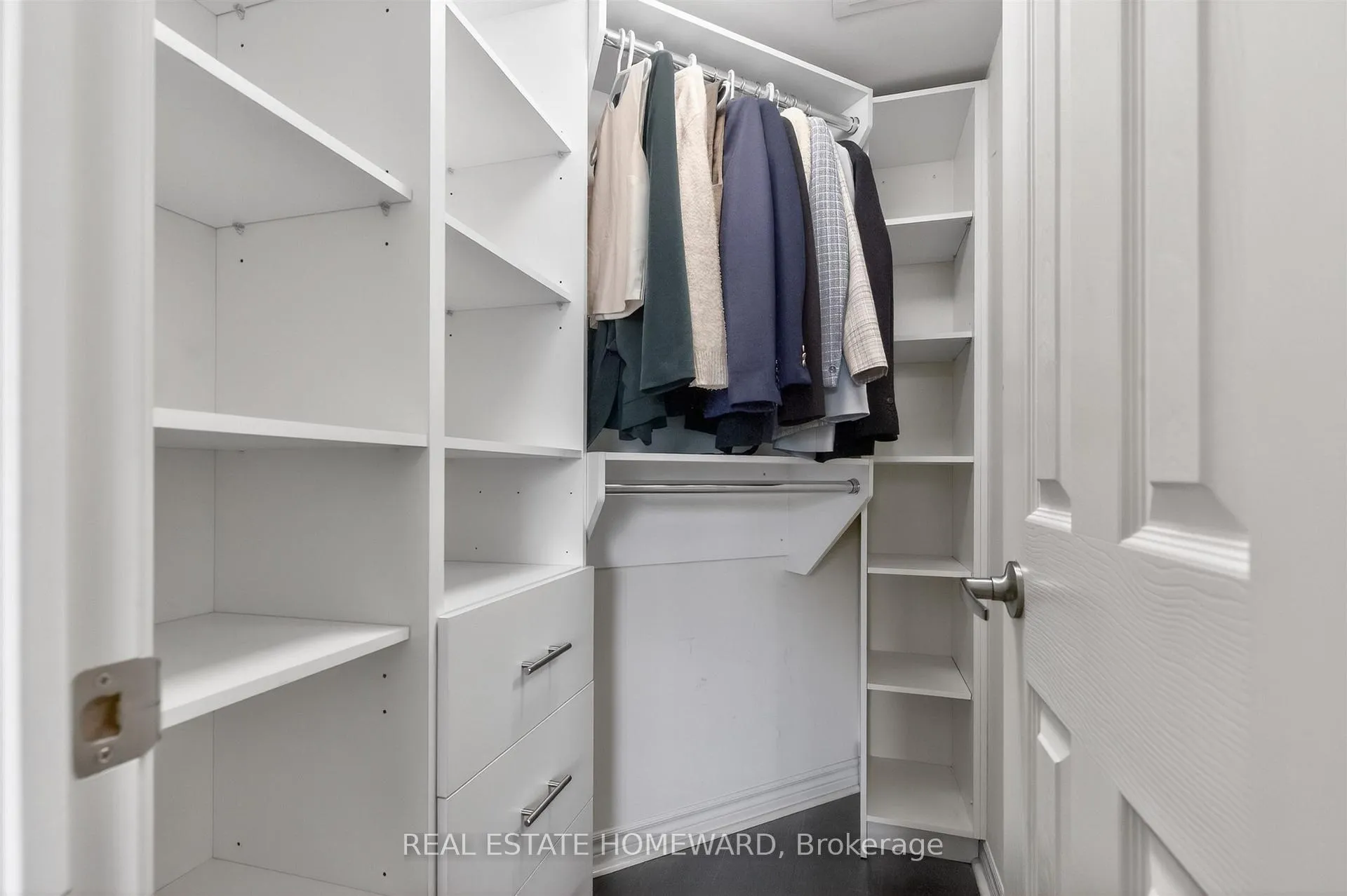 Photo 12 of Unit 518, 25 Lower Simcoe Street, Toronto, Waterfront Communities — HOMEH