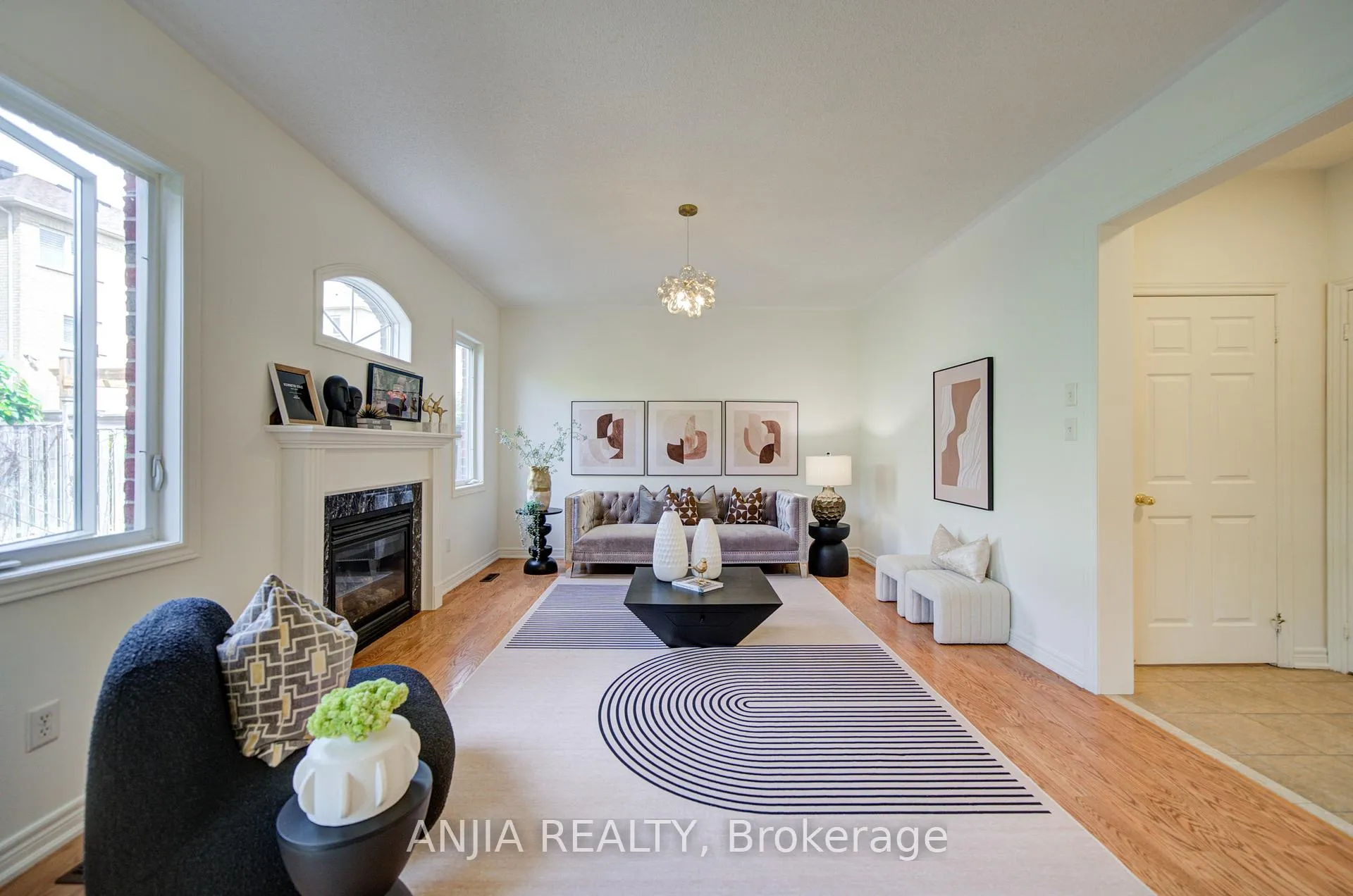 Photo 8 of 4 Willow Street, Markham, Wismer — HOMEH