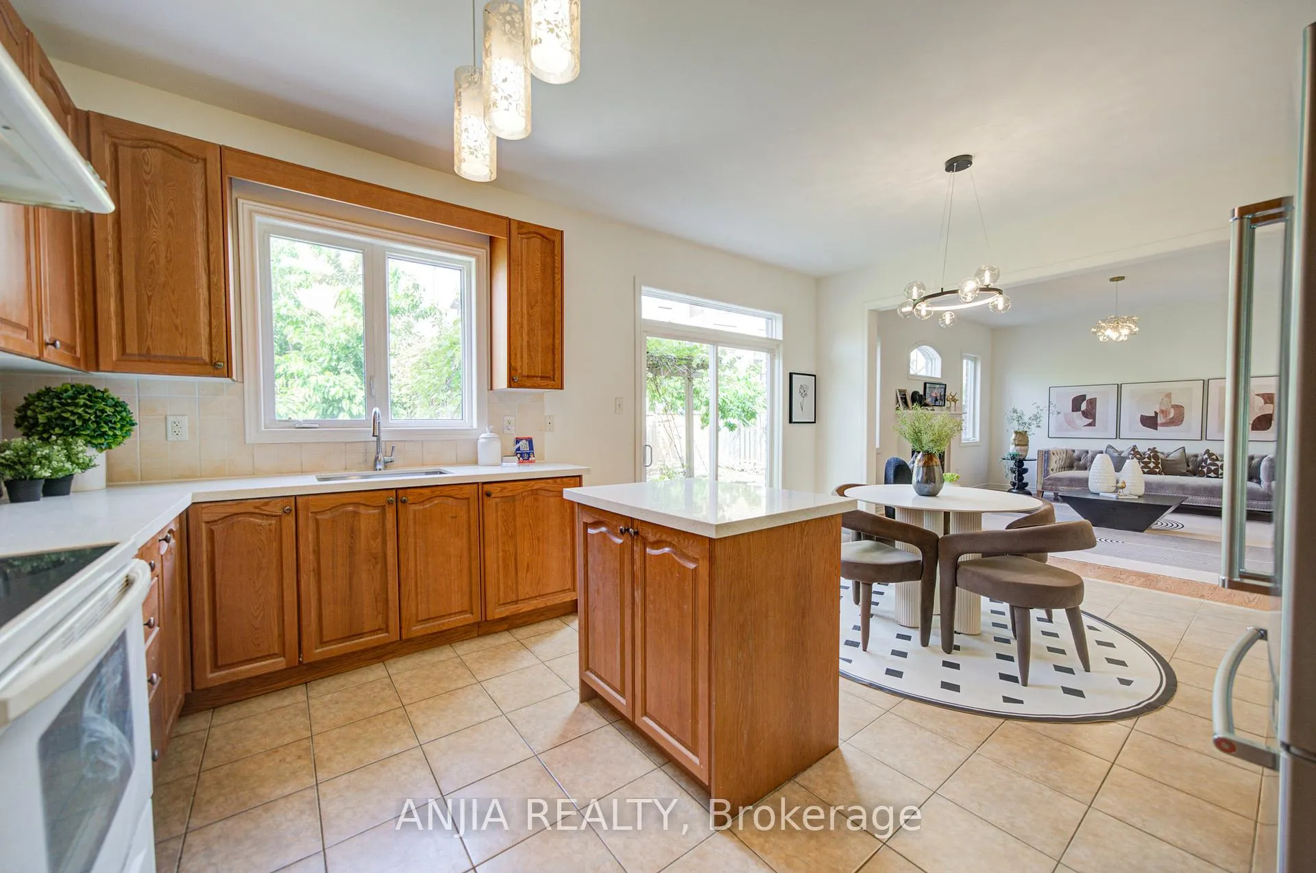 Photo 14 of 4 Willow Street, Markham, Wismer — HOMEH