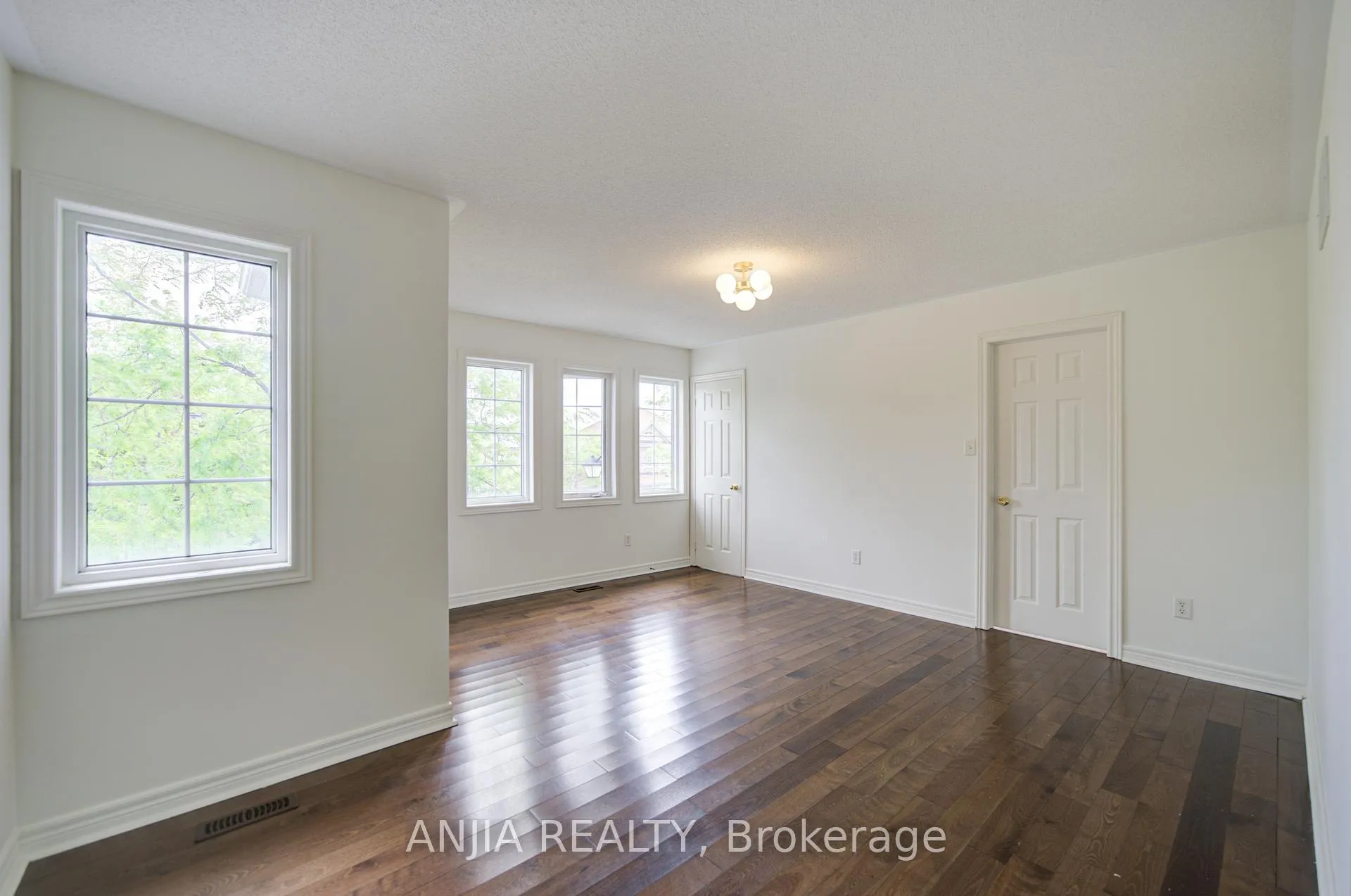 Photo 31 of 4 Willow Street, Markham, Wismer — HOMEH