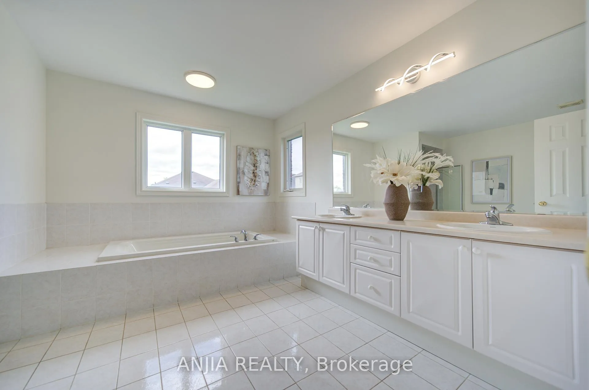 Photo 41 of 4 Willow Street, Markham, Wismer — HOMEH