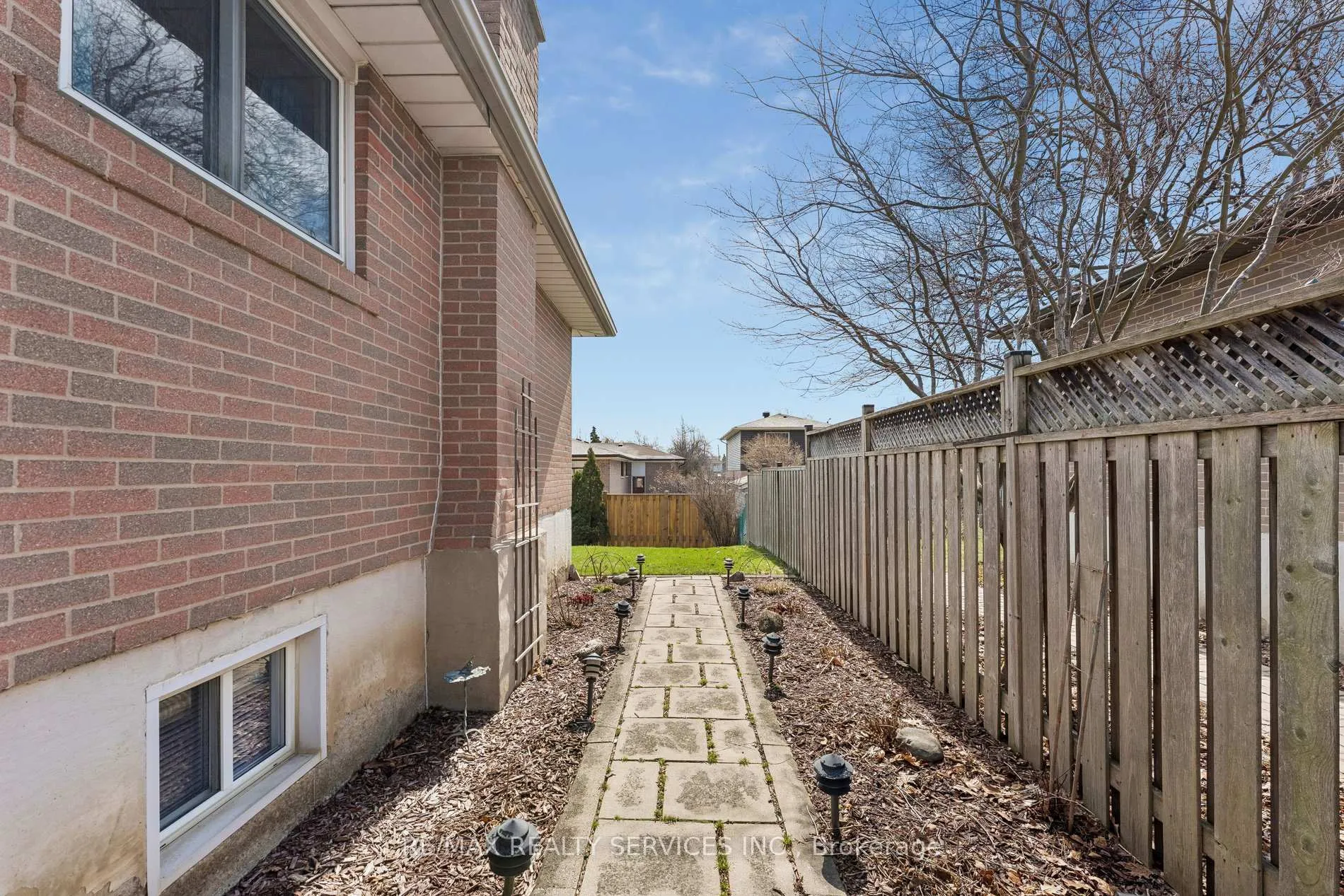 Photo 41 of 21 Willis Drive, Brampton, Brampton East — HOMEH