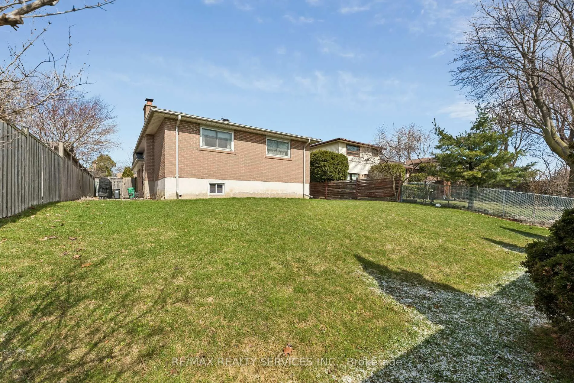 Photo 43 of 21 Willis Drive, Brampton, Brampton East — HOMEH