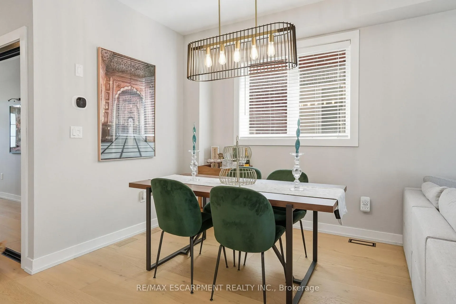 Photo 6 of 111 Greenstem Crescent, Hamilton, Winona Park — HOMEH