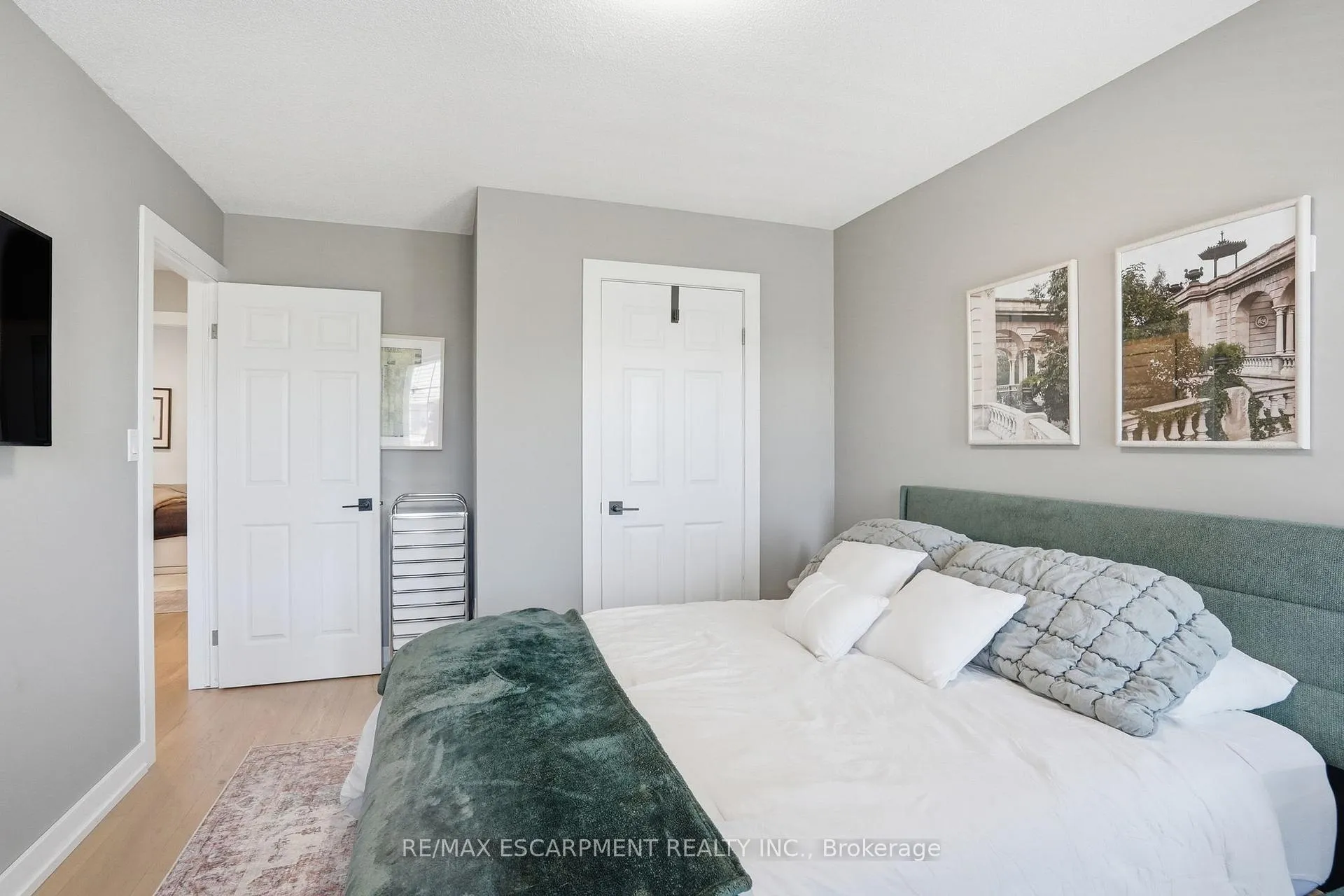 Photo 27 of 111 Greenstem Crescent, Hamilton, Winona Park — HOMEH