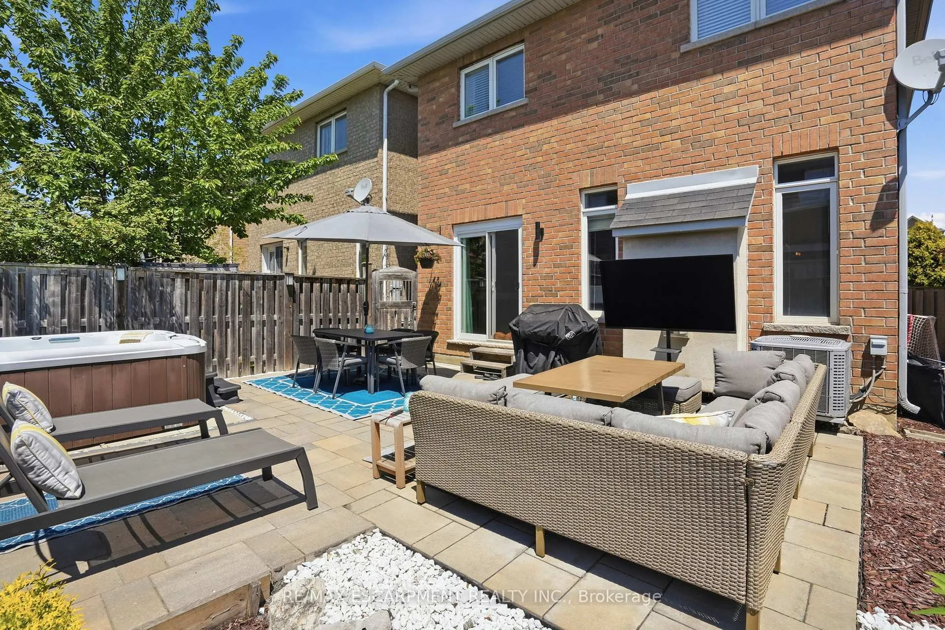Photo 39 of 111 Greenstem Crescent, Hamilton, Winona Park — HOMEH