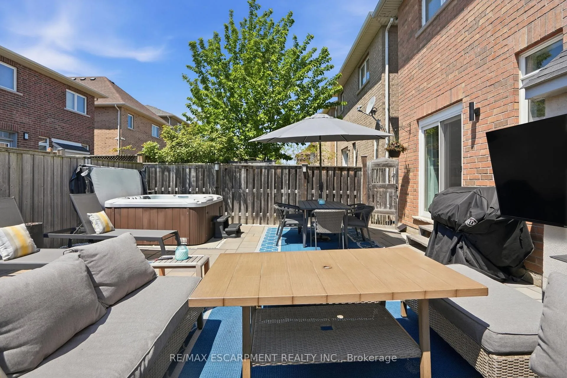 Photo 40 of 111 Greenstem Crescent, Hamilton, Winona Park — HOMEH