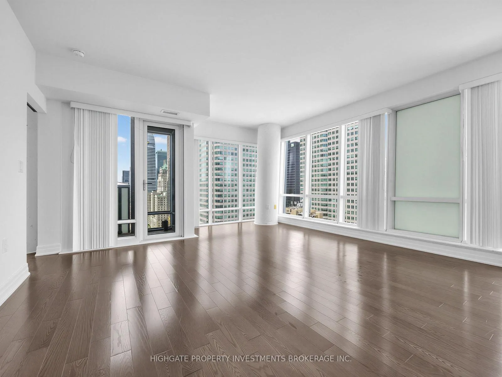Photo 4 of Unit 2305, 8 The Esplanade Street, Toronto, Church-Yonge Corridor — HOMEH