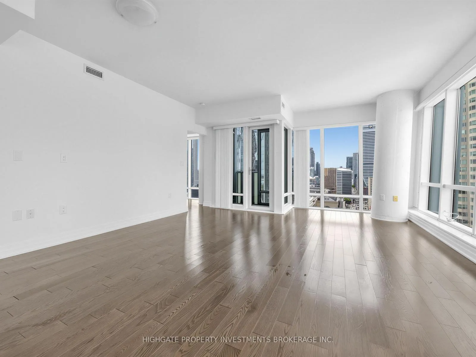 Photo 6 of Unit 2305, 8 The Esplanade Street, Toronto, Church-Yonge Corridor — HOMEH