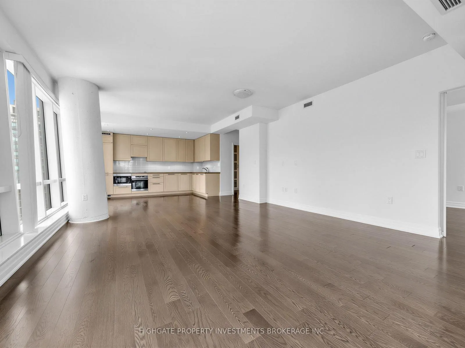 Photo 7 of Unit 2305, 8 The Esplanade Street, Toronto, Church-Yonge Corridor — HOMEH