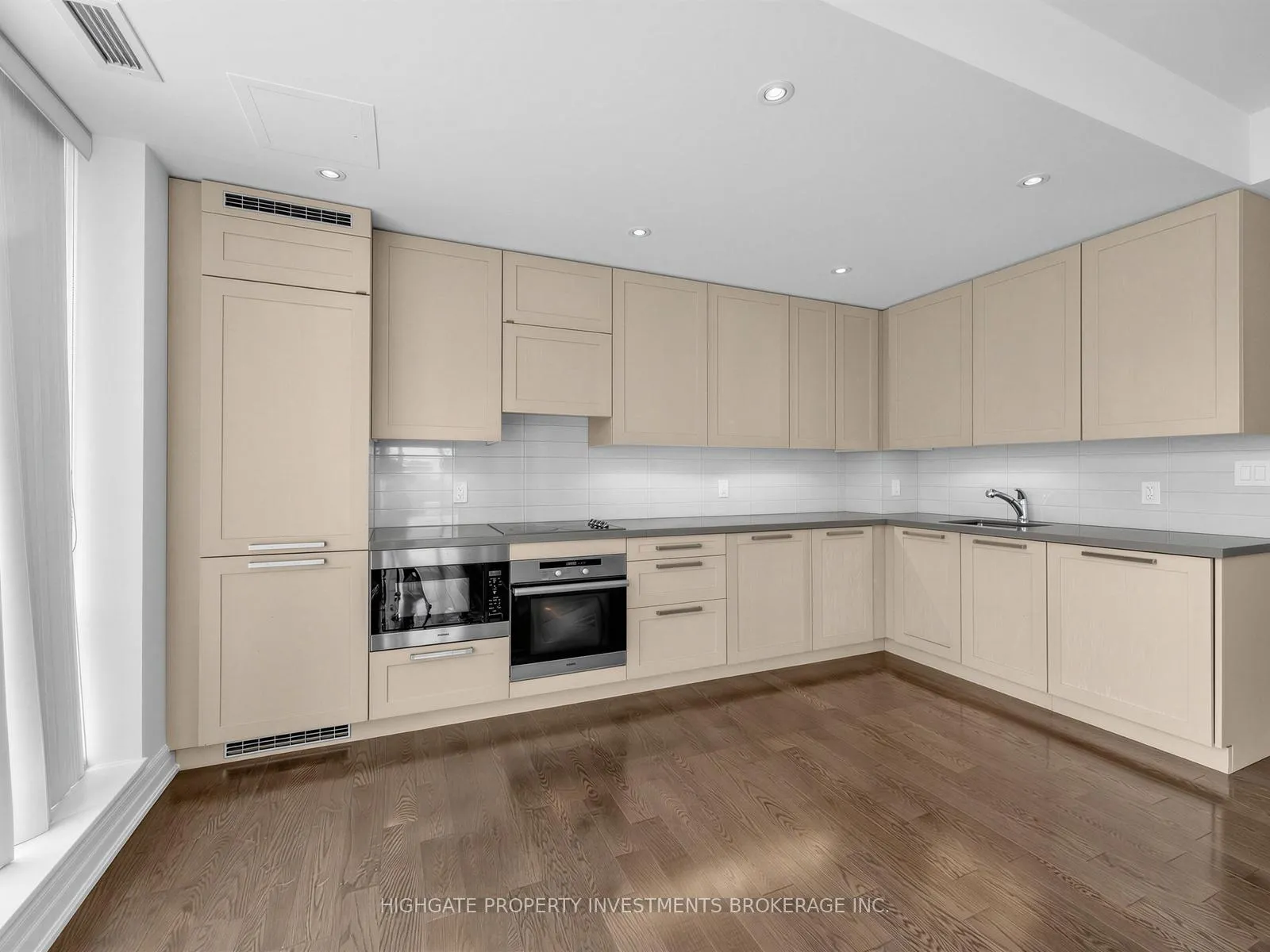 Photo 10 of Unit 2305, 8 The Esplanade Street, Toronto, Church-Yonge Corridor — HOMEH