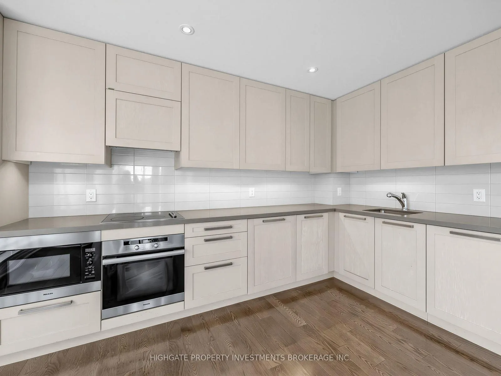Photo 11 of Unit 2305, 8 The Esplanade Street, Toronto, Church-Yonge Corridor — HOMEH