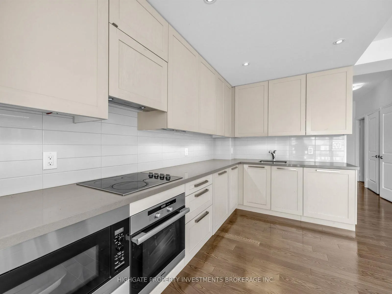 Photo 13 of Unit 2305, 8 The Esplanade Street, Toronto, Church-Yonge Corridor — HOMEH
