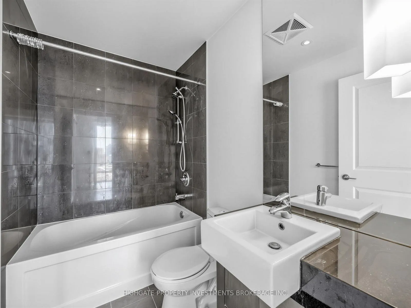 Photo 19 of Unit 2305, 8 The Esplanade Street, Toronto, Church-Yonge Corridor — HOMEH