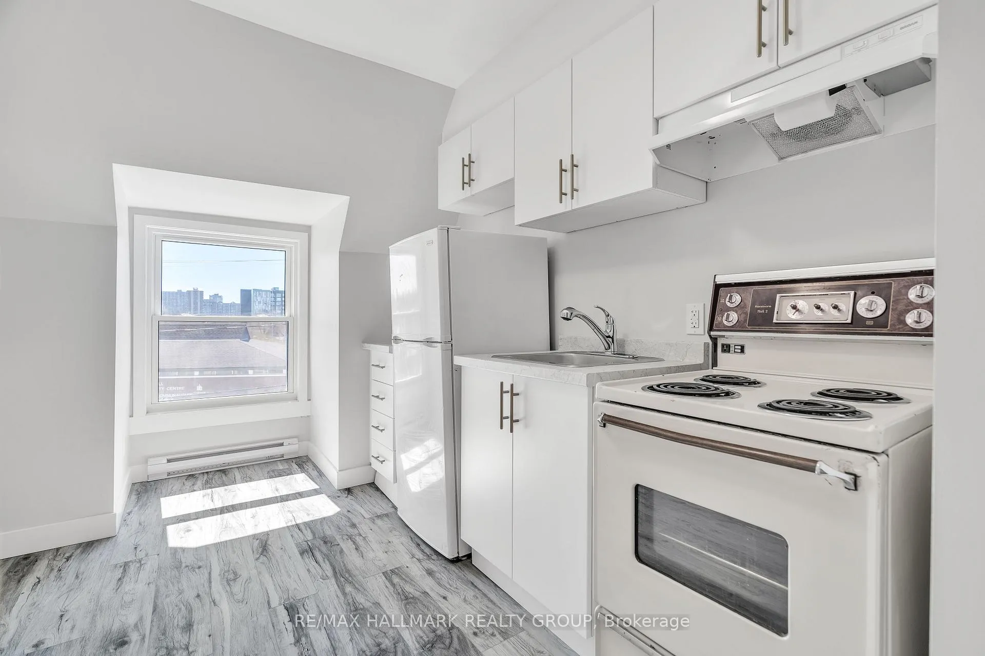 Photo 6 of Unit 5, 261 Somerset Street E, Ottawa, Ottawa Centre — HOMEH