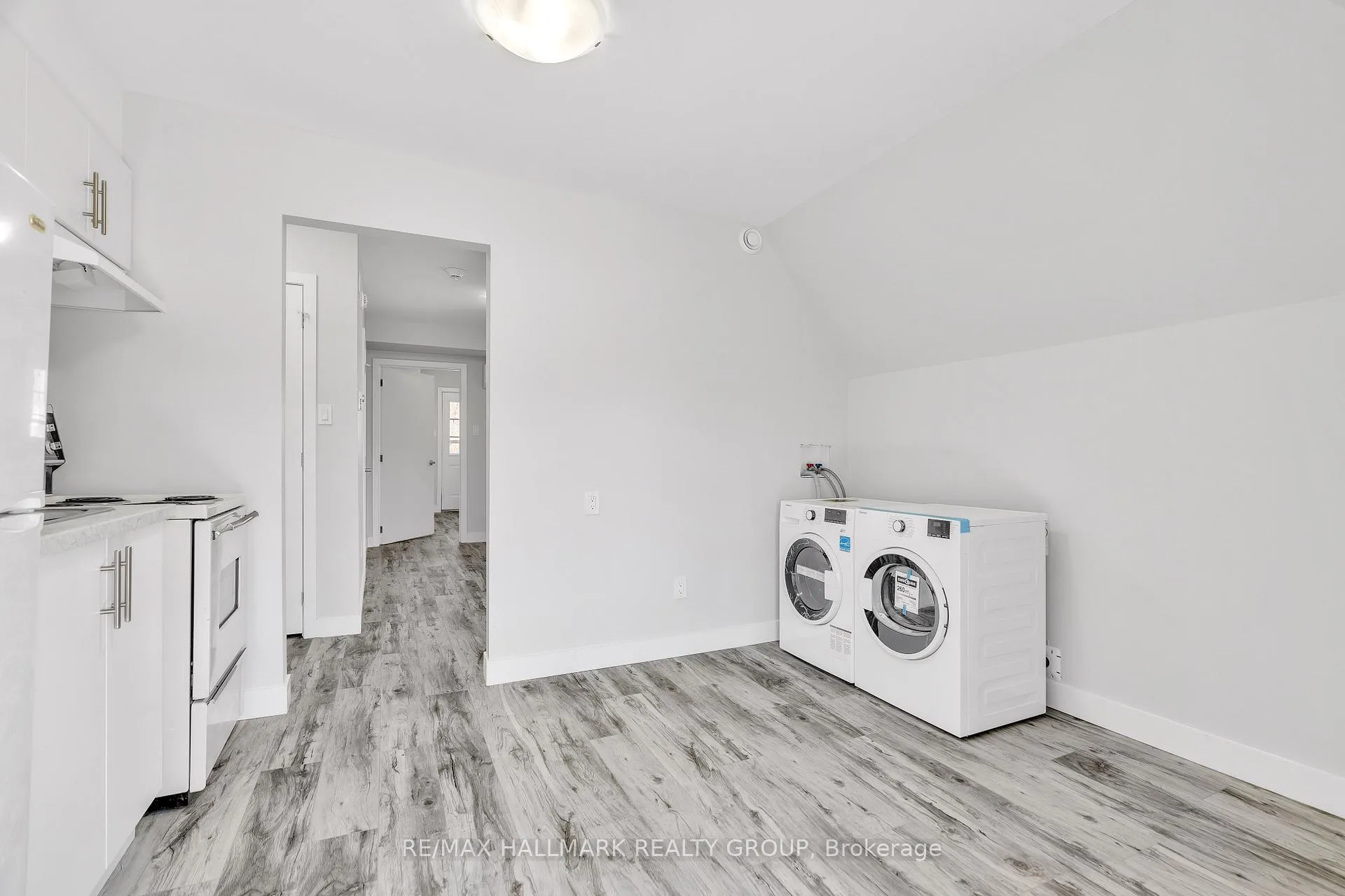 Photo 8 of Unit 5, 261 Somerset Street E, Ottawa, Ottawa Centre — HOMEH