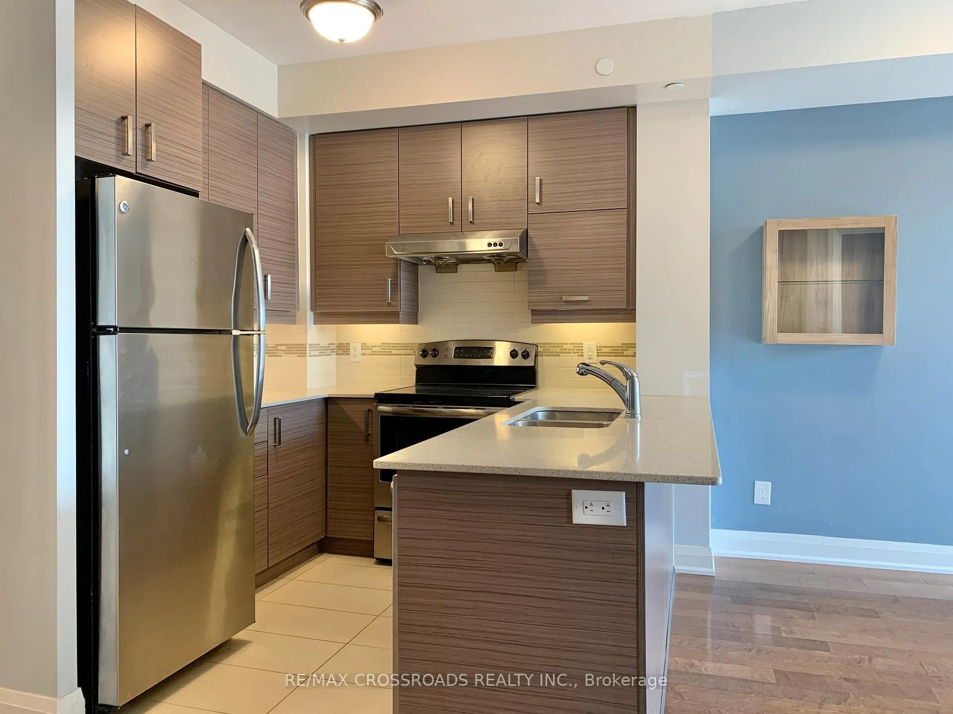 Photo 2 of Unit 212, 8200 Birchmount Road, Markham, Unionville — HOMEH