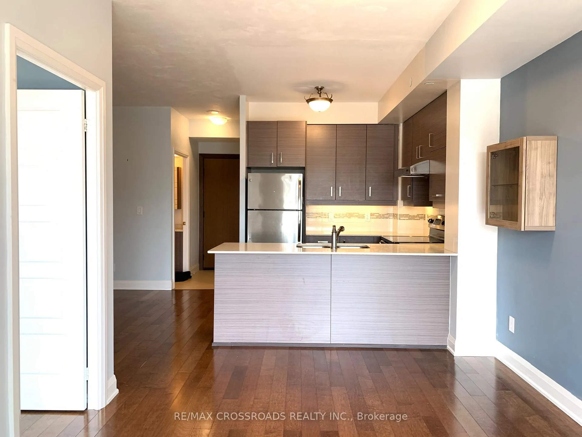 Photo 3 of Unit 212, 8200 Birchmount Road, Markham, Unionville — HOMEH