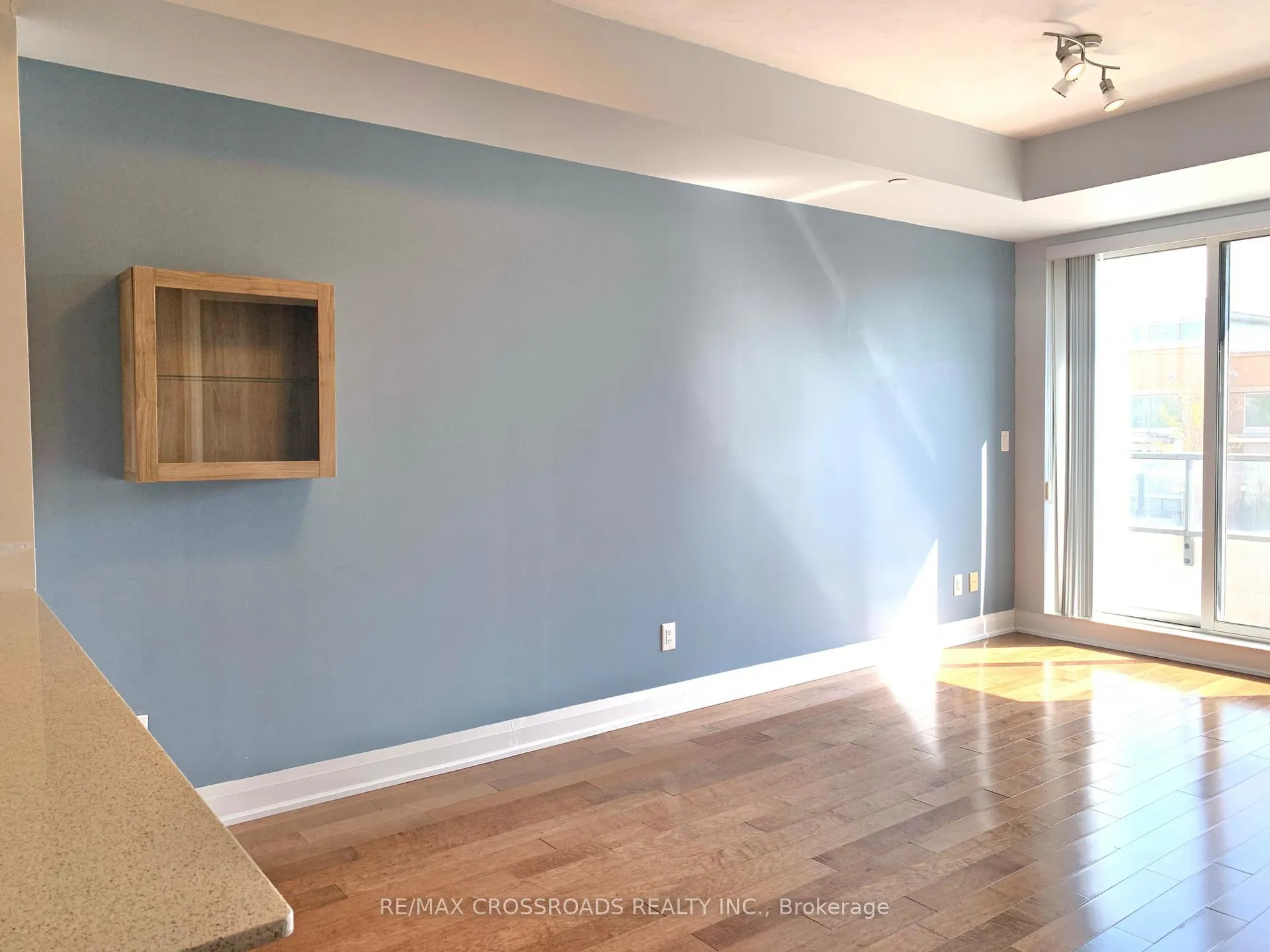 Photo 10 of Unit 212, 8200 Birchmount Road, Markham, Unionville — HOMEH