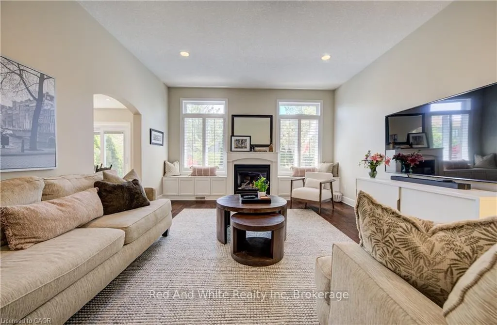 Photo 3 of 195 Westcliff Way, Cambridge — HOMEH