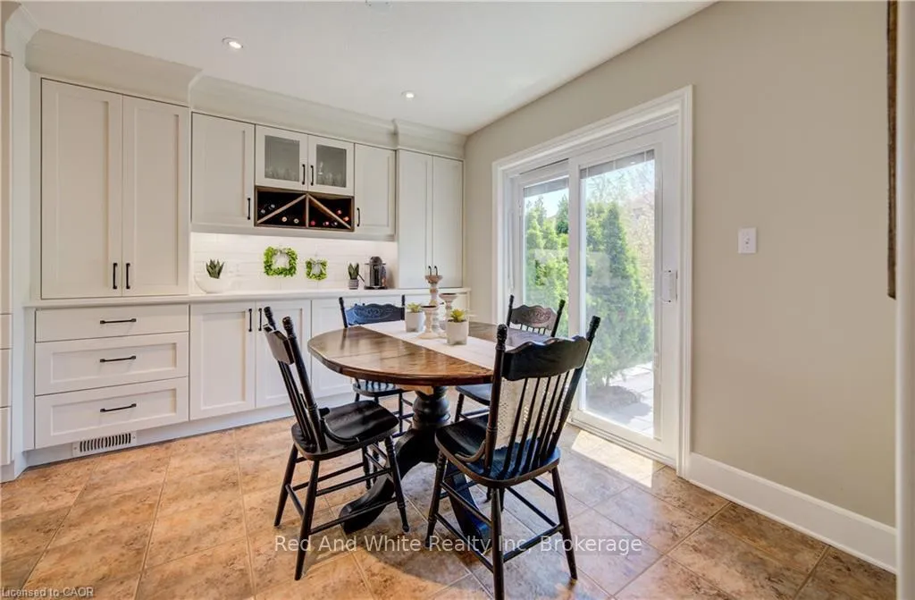 Photo 7 of 195 Westcliff Way, Cambridge — HOMEH