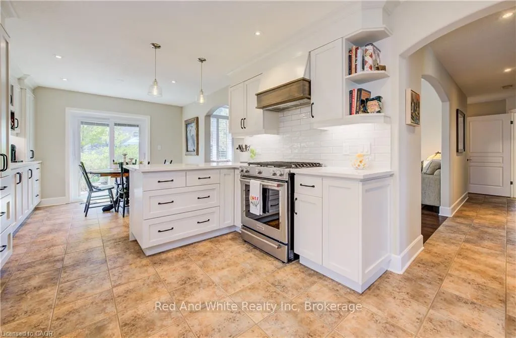 Photo 11 of 195 Westcliff Way, Cambridge — HOMEH