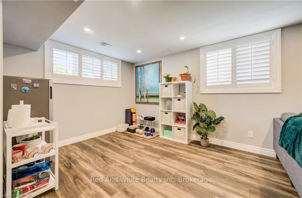 Photo 31 of 195 Westcliff Way, Cambridge — HOMEH