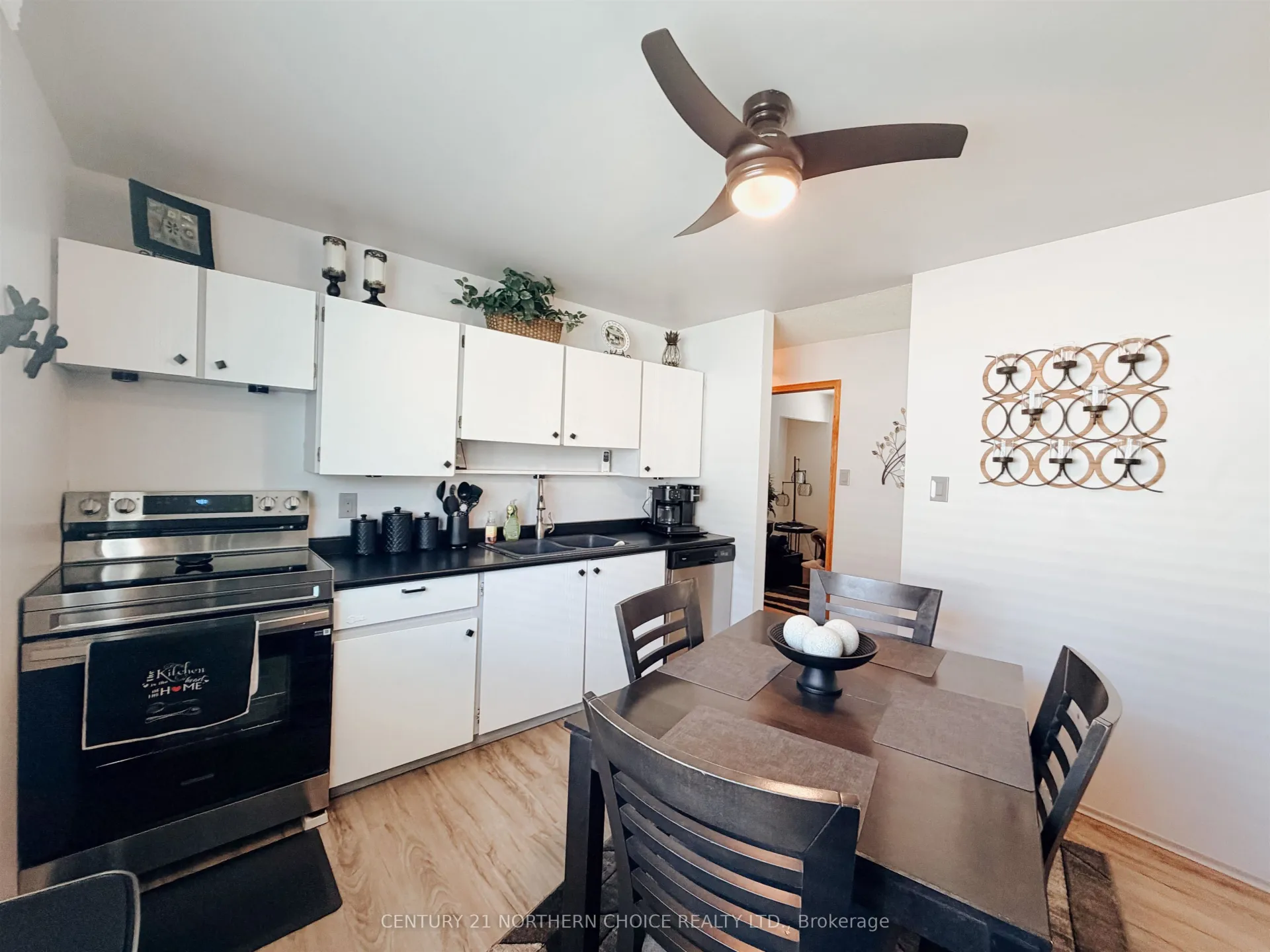 Photo 7 of 215 Minto Drive, Kenora, Amethyst — HOMEH
