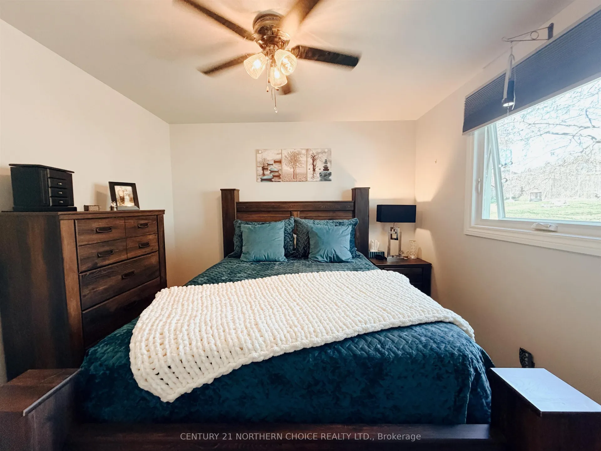 Photo 17 of 215 Minto Drive, Kenora, Amethyst — HOMEH