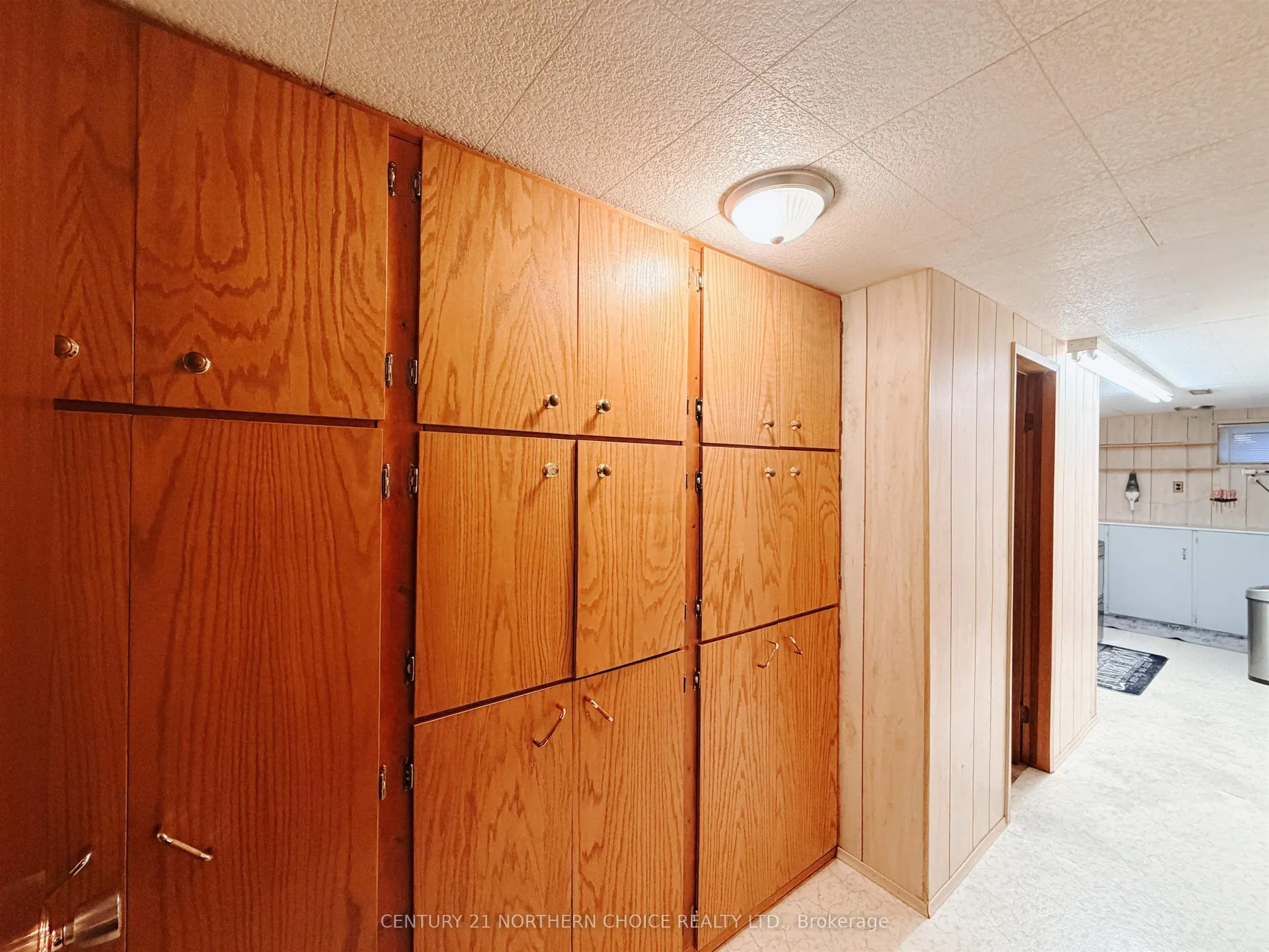 Photo 32 of 215 Minto Drive, Kenora, Amethyst — HOMEH
