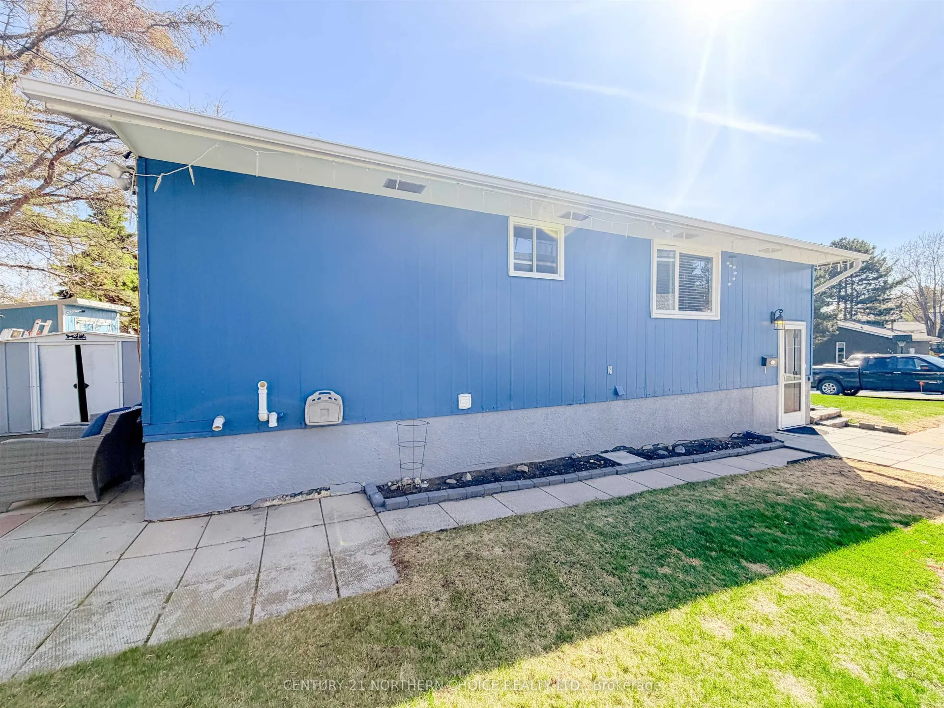 Photo 36 of 215 Minto Drive, Kenora, Amethyst — HOMEH