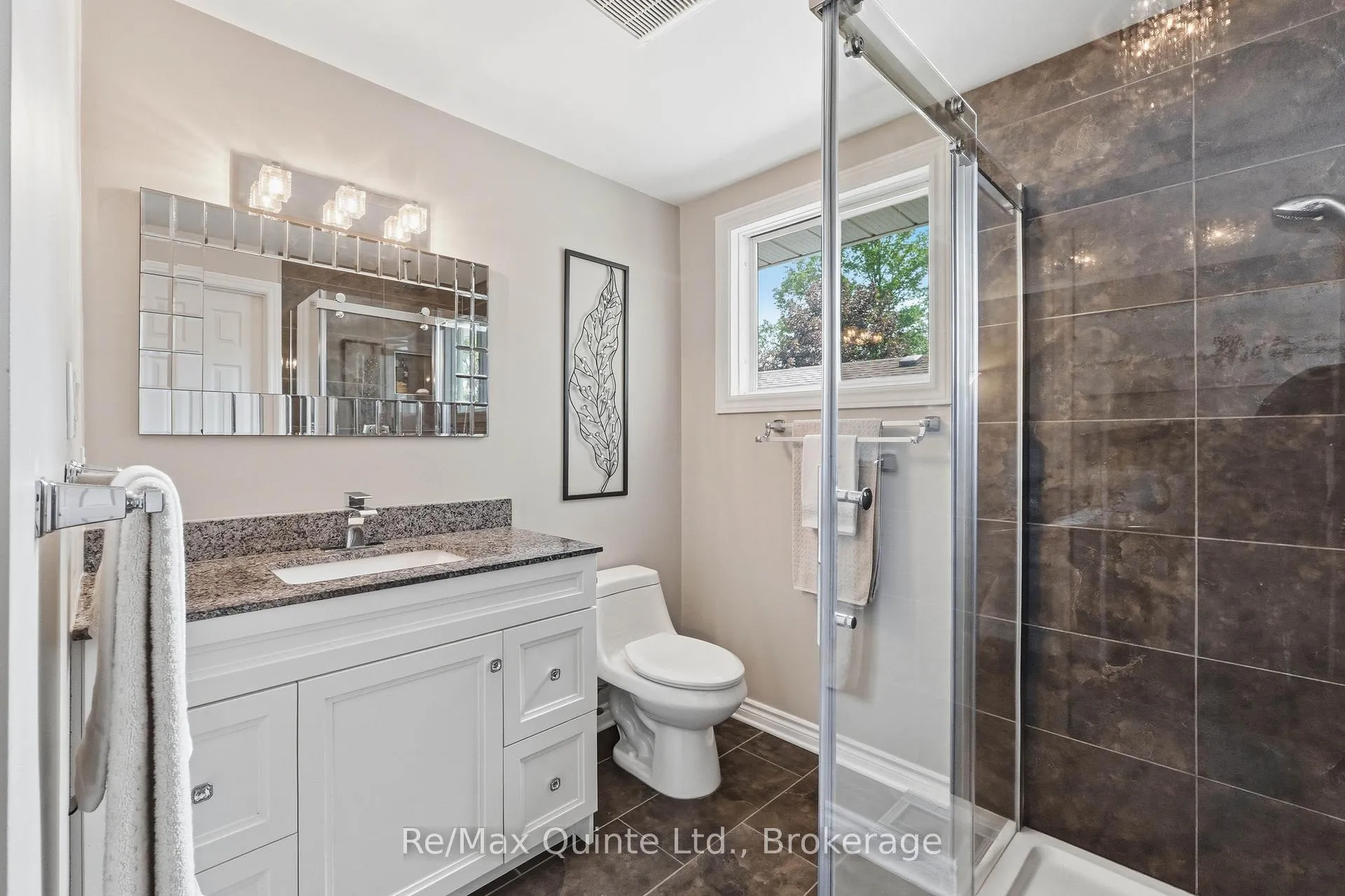 Photo 20 of 97 Parkview Heights, Quinte West, Trenton Ward — HOMEH
