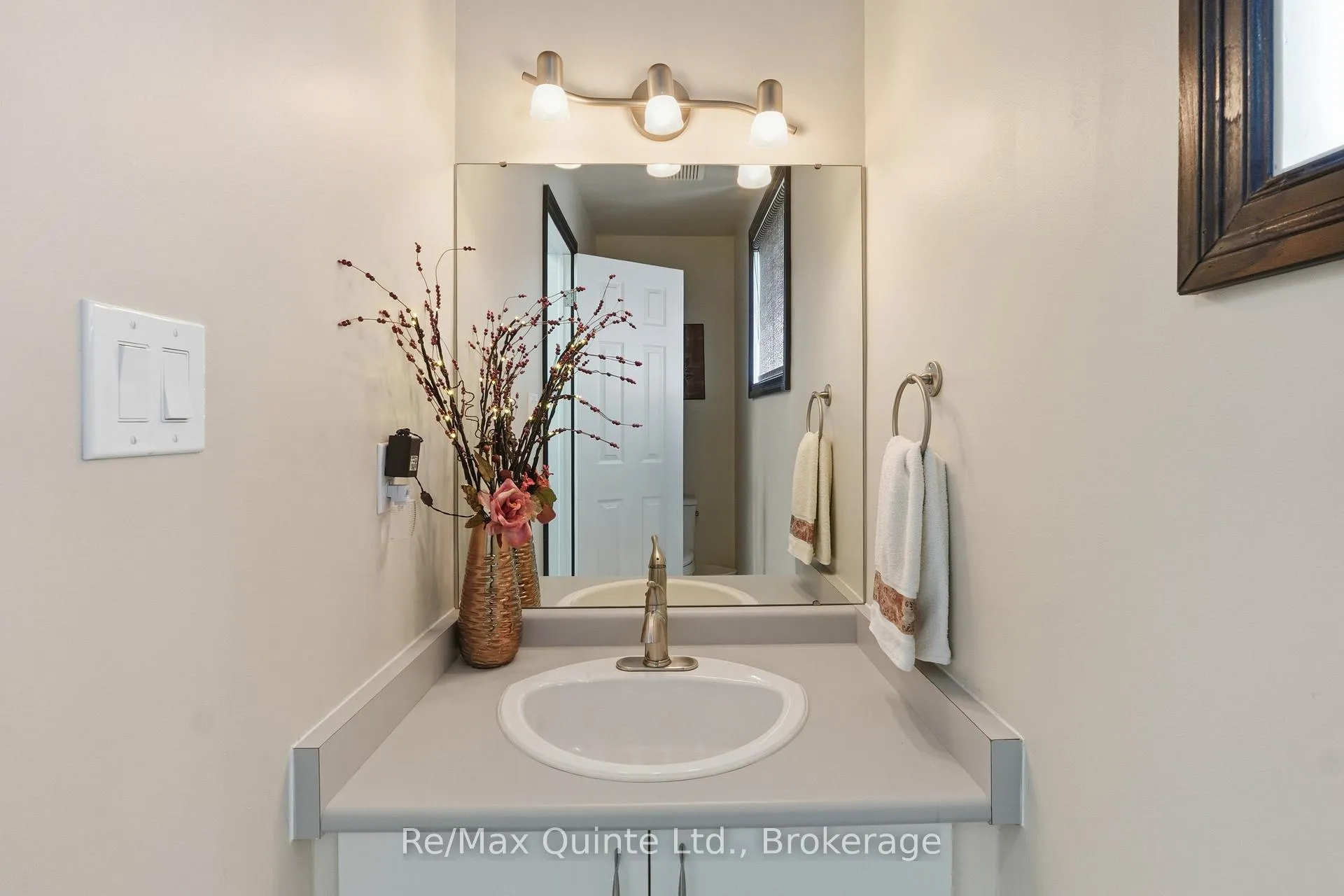 Photo 24 of 97 Parkview Heights, Quinte West, Trenton Ward — HOMEH