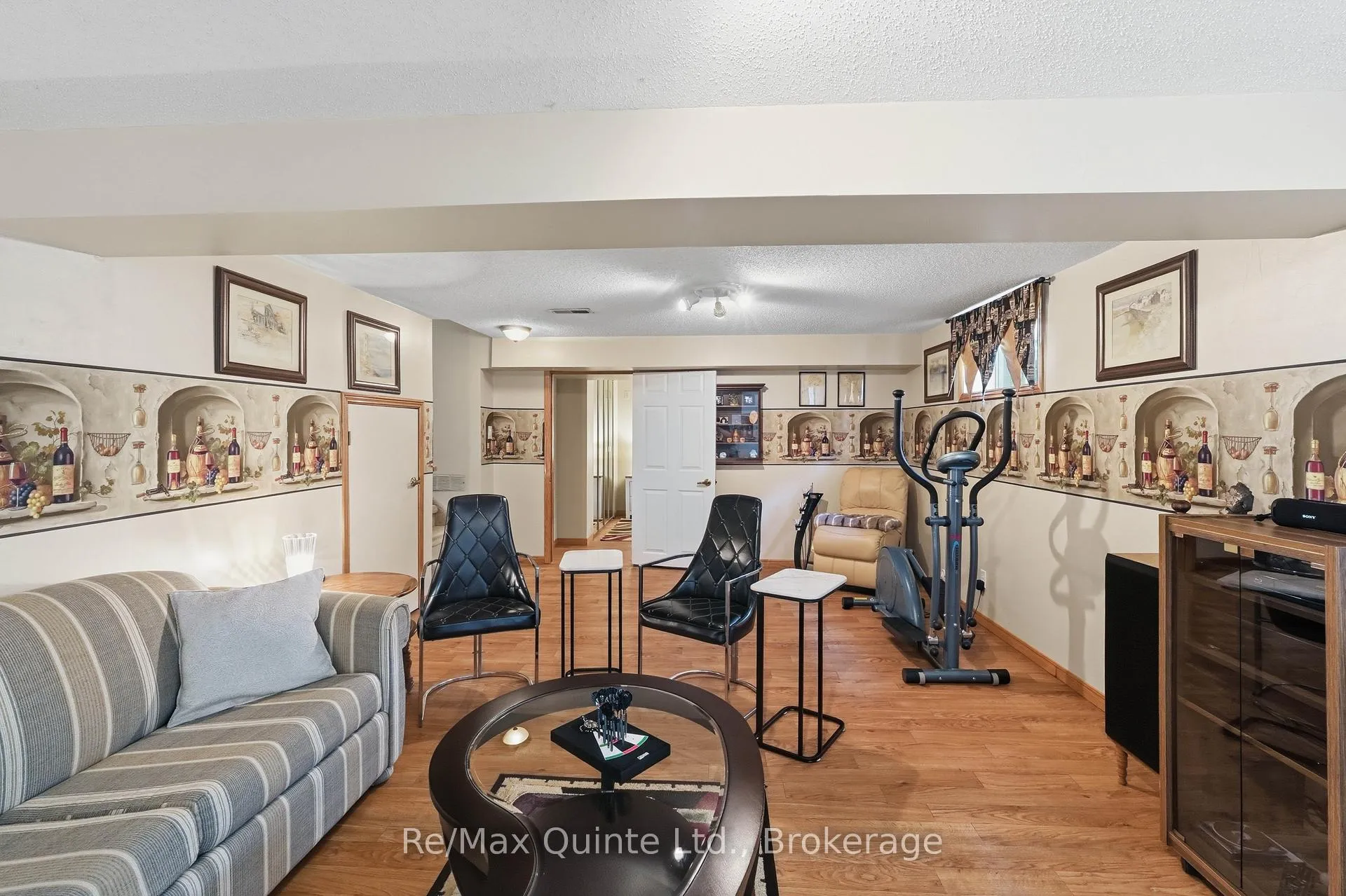 Photo 26 of 97 Parkview Heights, Quinte West, Trenton Ward — HOMEH