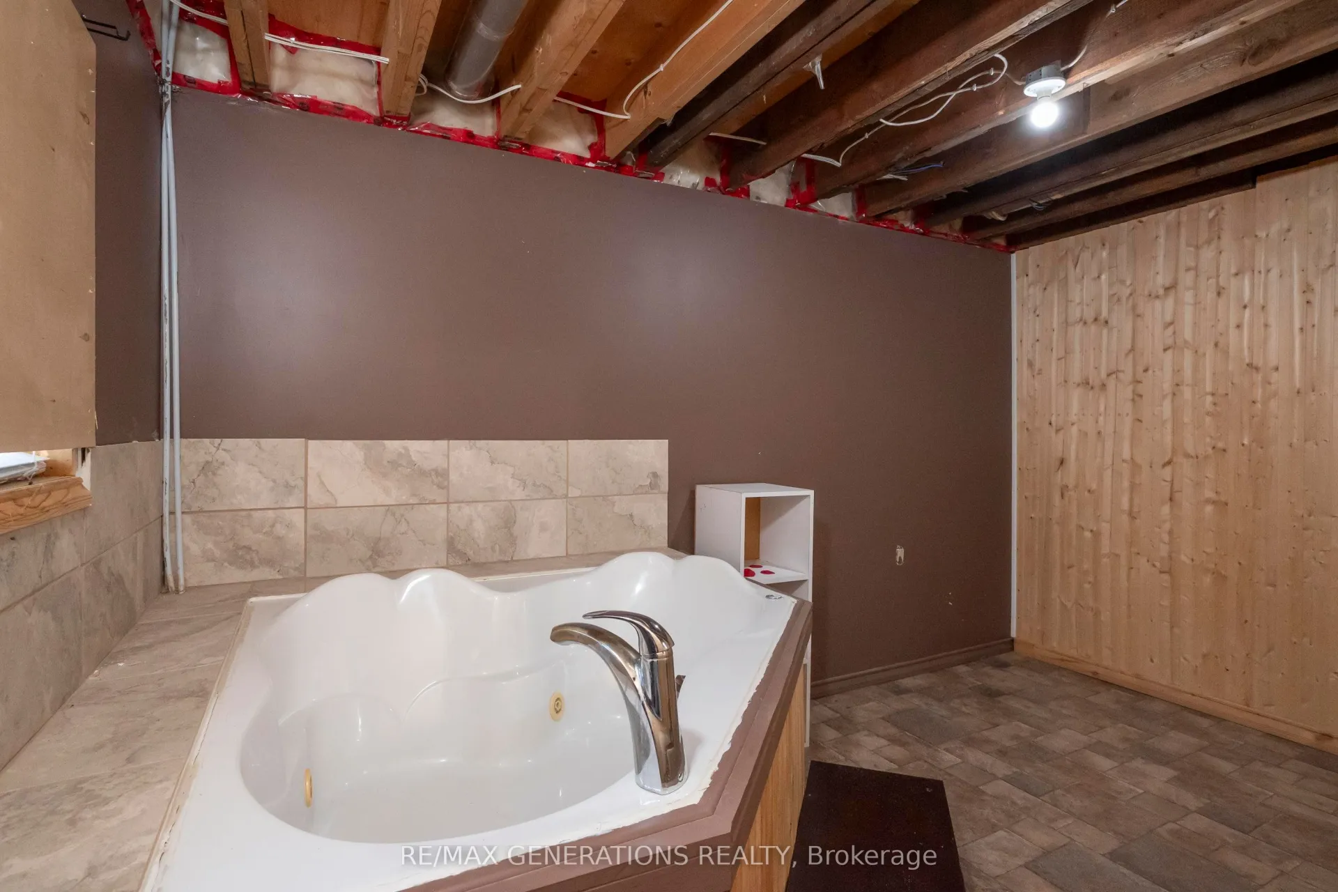 Photo 32 of 115 Finlayson Street, Thunder Bay, East End — HOMEH
